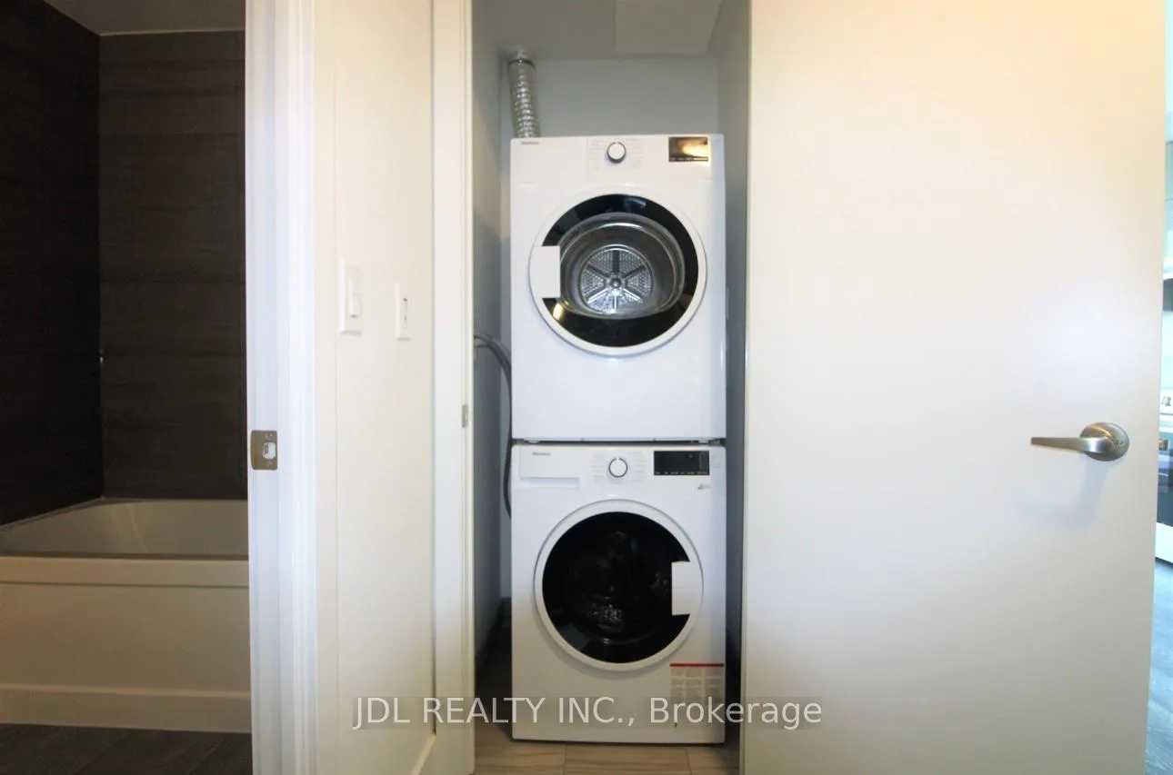 Photo 8 of Unit 2512, 188 Fairview Mall Drive, North York, Don Valley Village — HOMEH