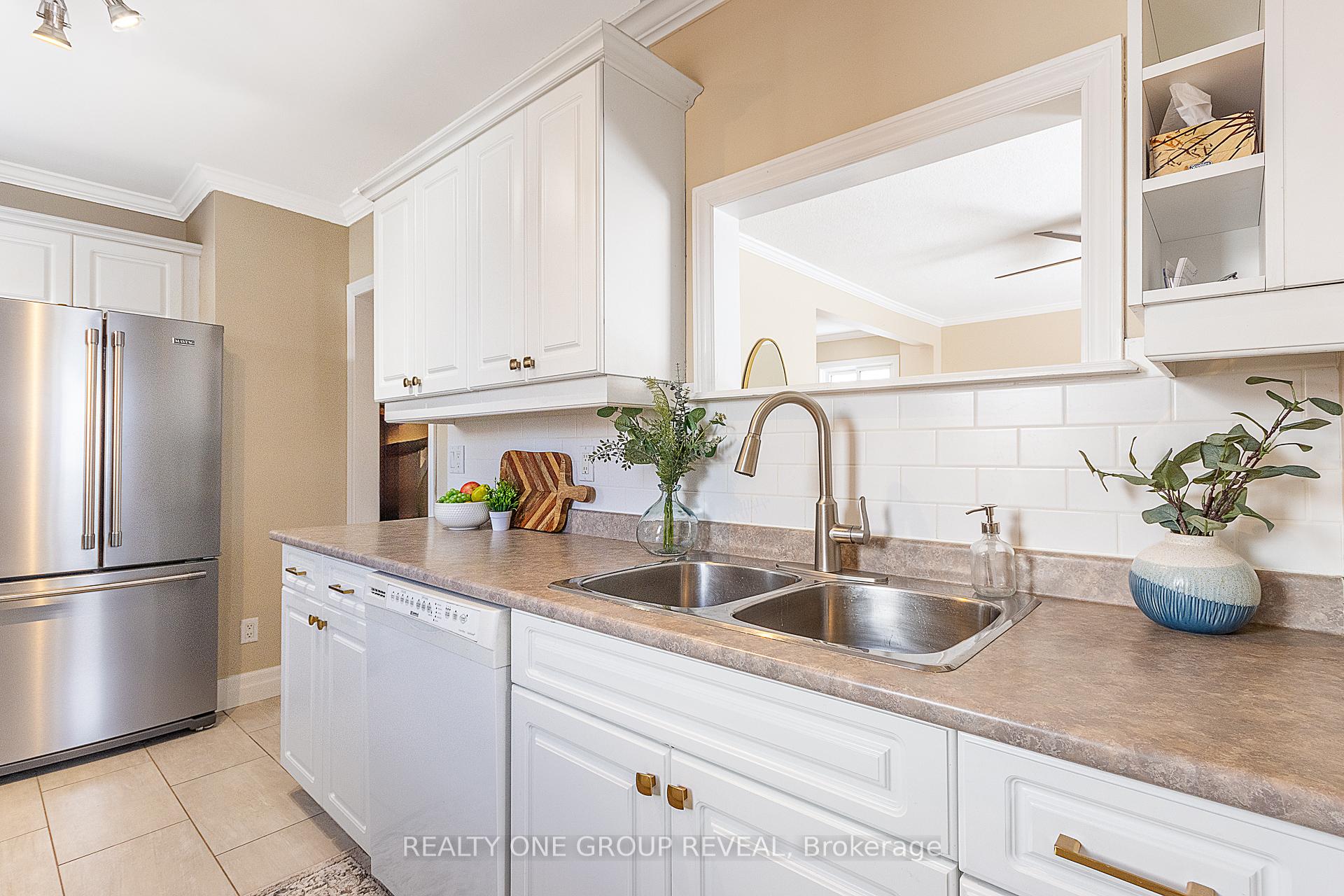 Photo 8 of 91 Admiral Road, Ajax, South East — HOMEH