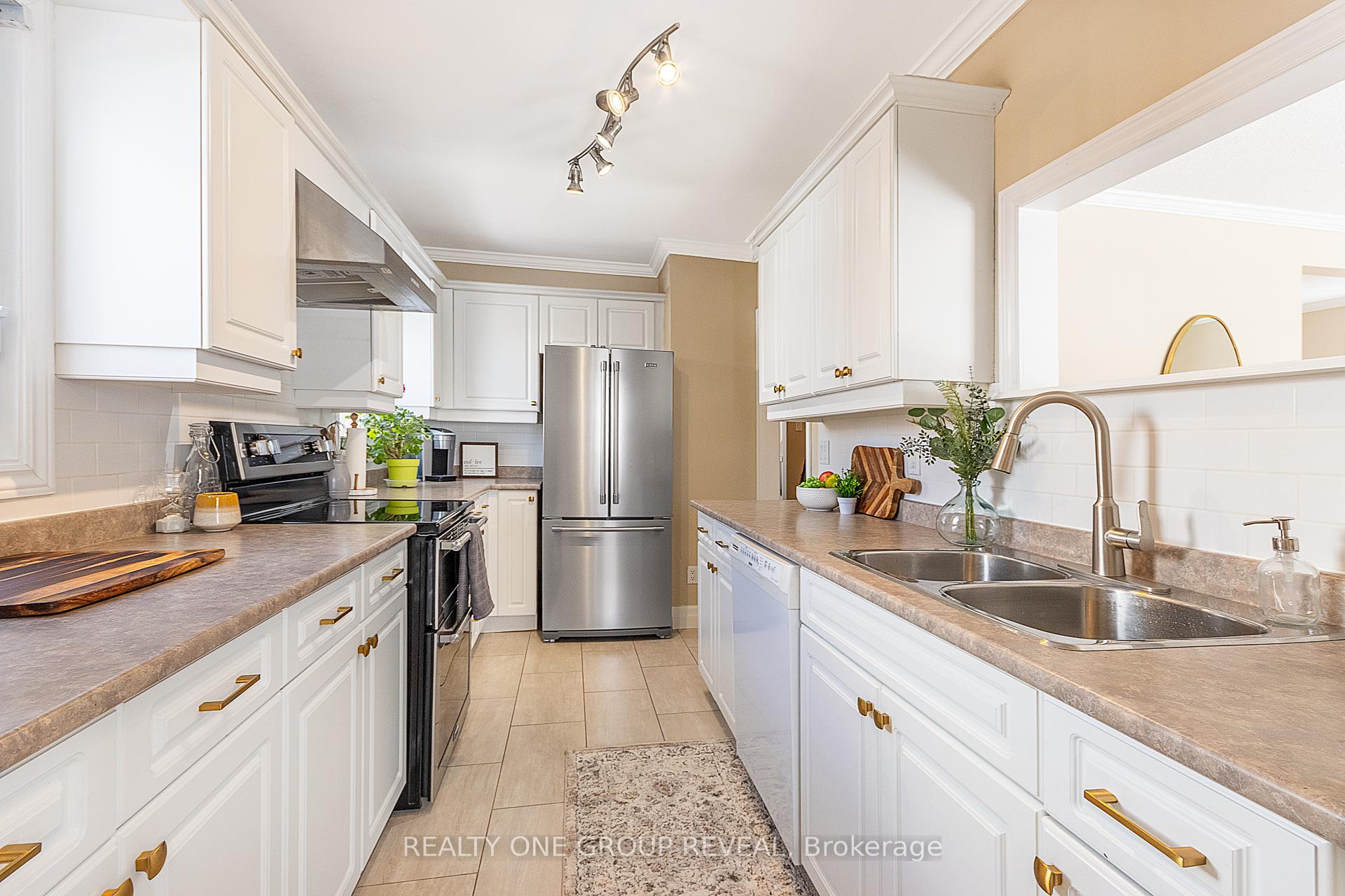 Photo 10 of 91 Admiral Road, Ajax, South East — HOMEH