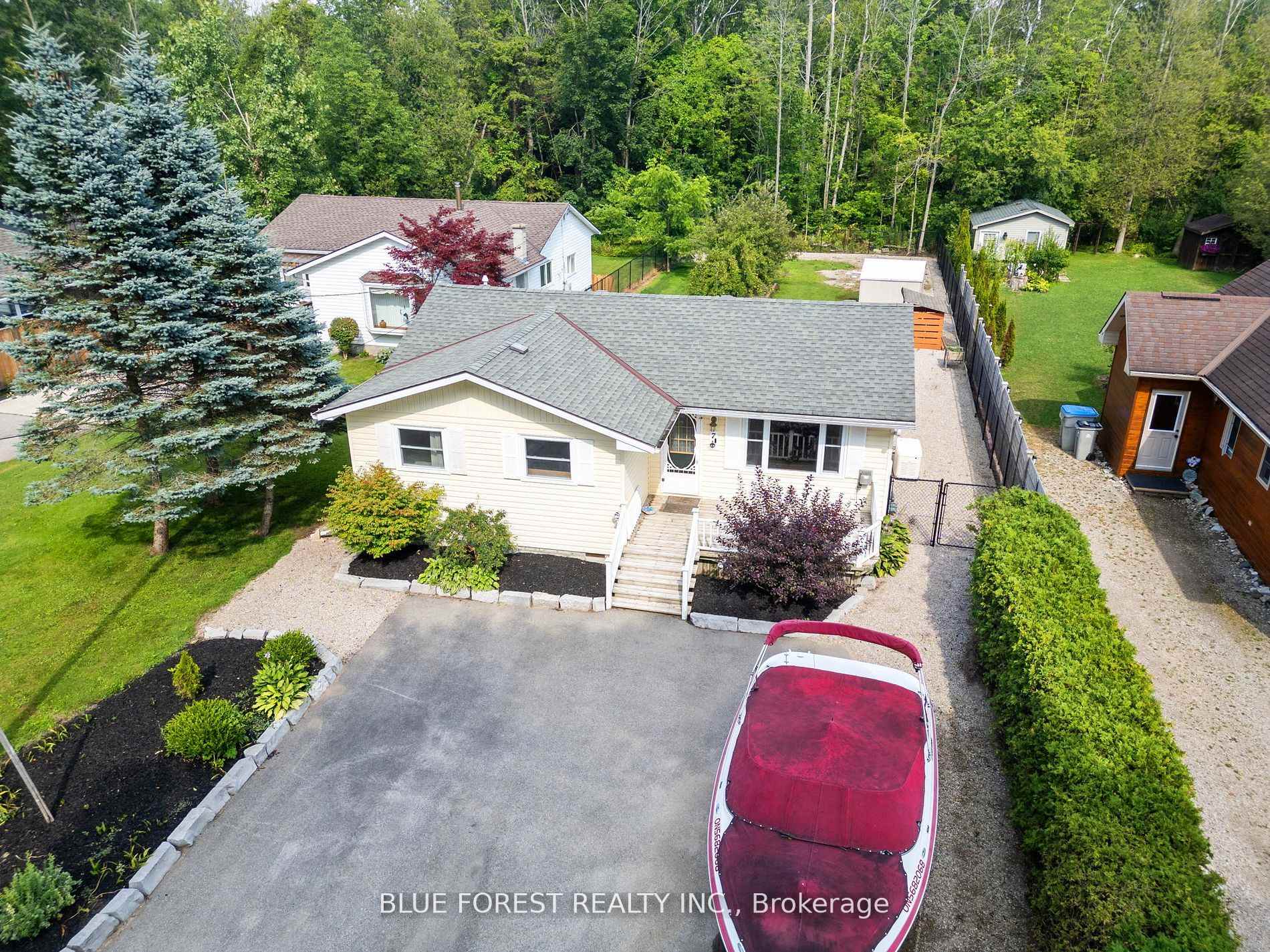 Photo 1 of 7 Andrews Cres Acres, Goderich, Goderich (Town) — HOMEH