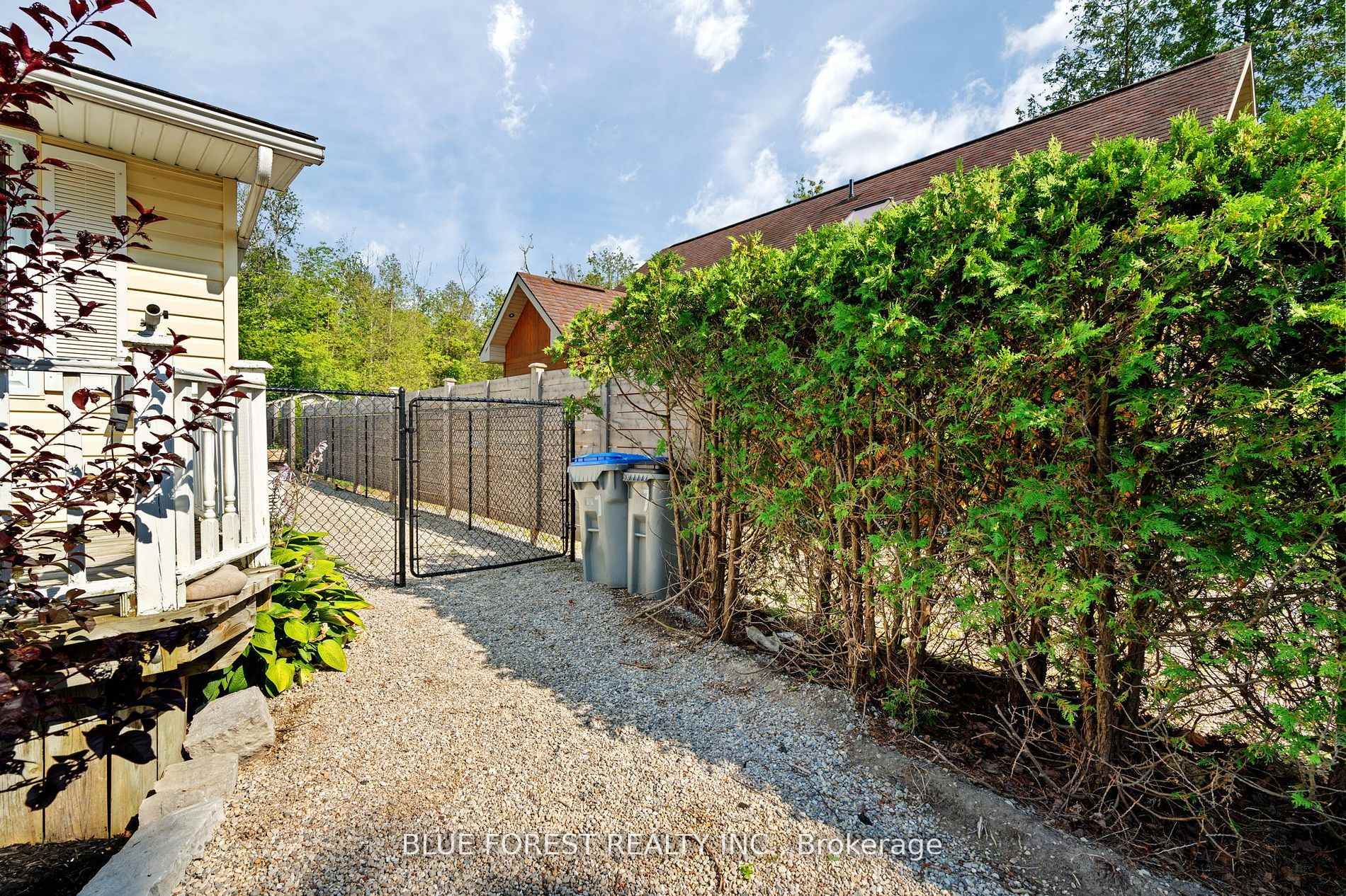 Photo 6 of 7 Andrews Cres Acres, Goderich, Goderich (Town) — HOMEH