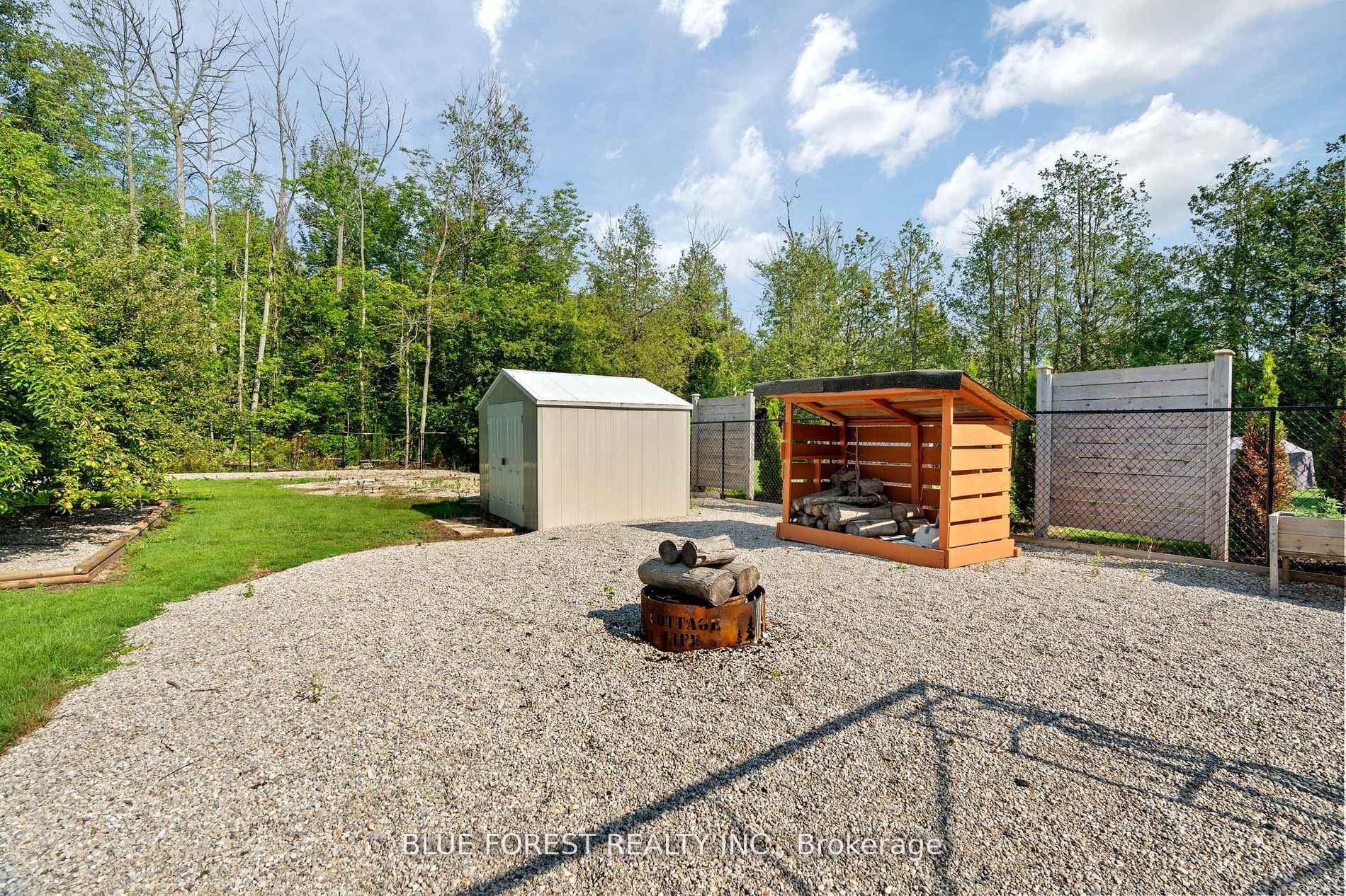 Photo 28 of 7 Andrews Cres Acres, Goderich, Goderich (Town) — HOMEH