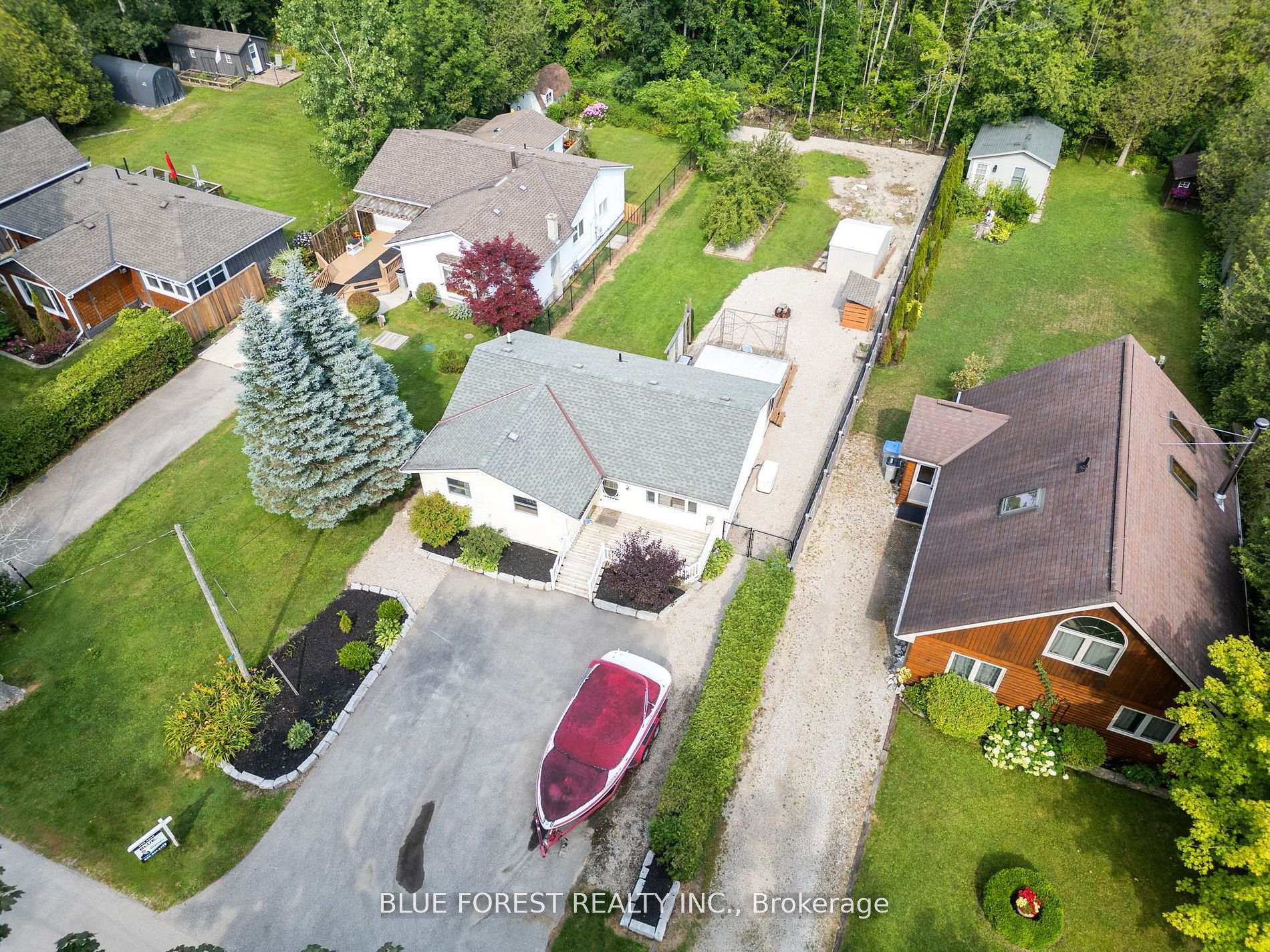 Photo 34 of 7 Andrews Cres Acres, Goderich, Goderich (Town) — HOMEH