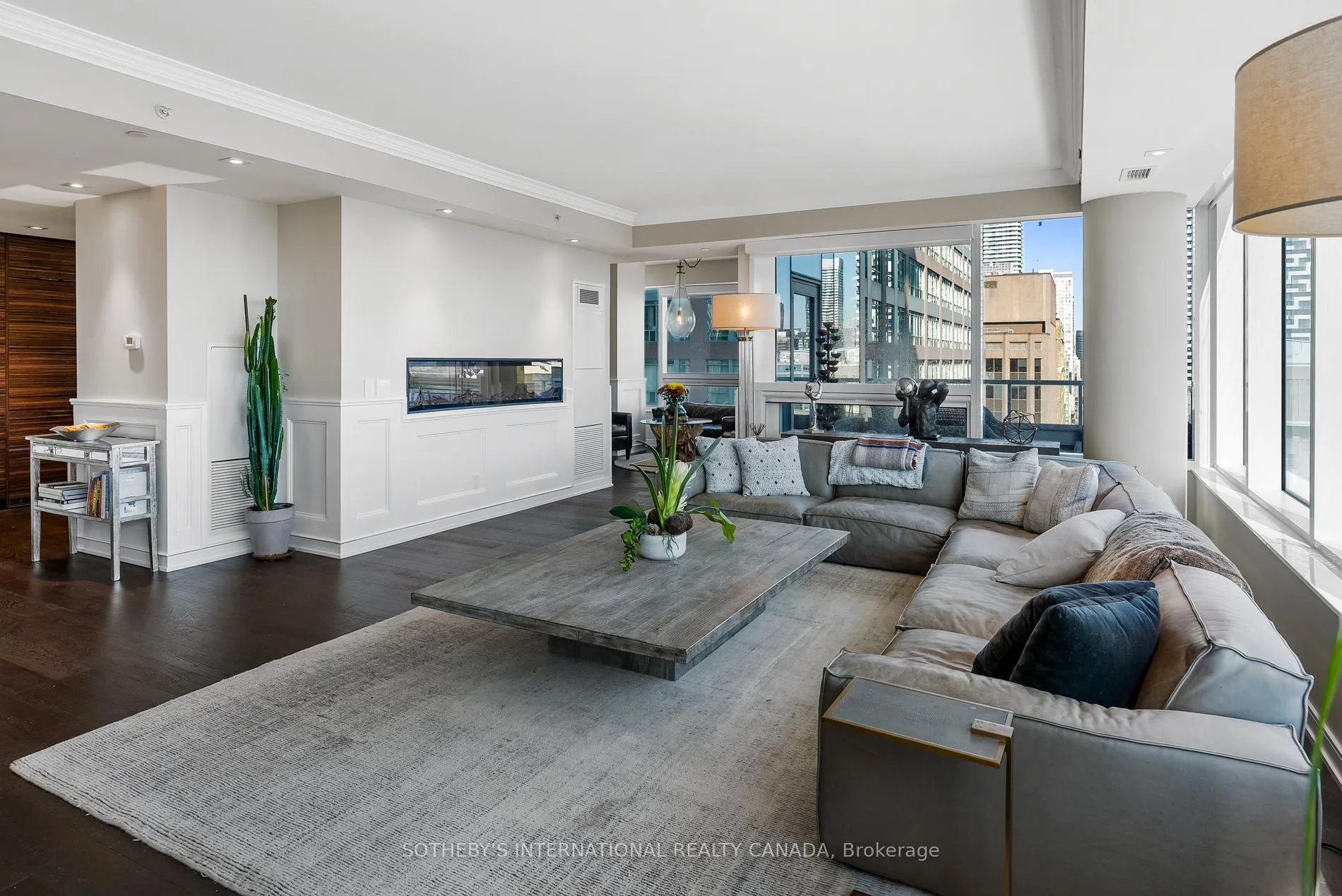 Photo 3 of Unit 2004, 88 Scott Street, Toronto, Church-Yonge Corridor — HOMEH