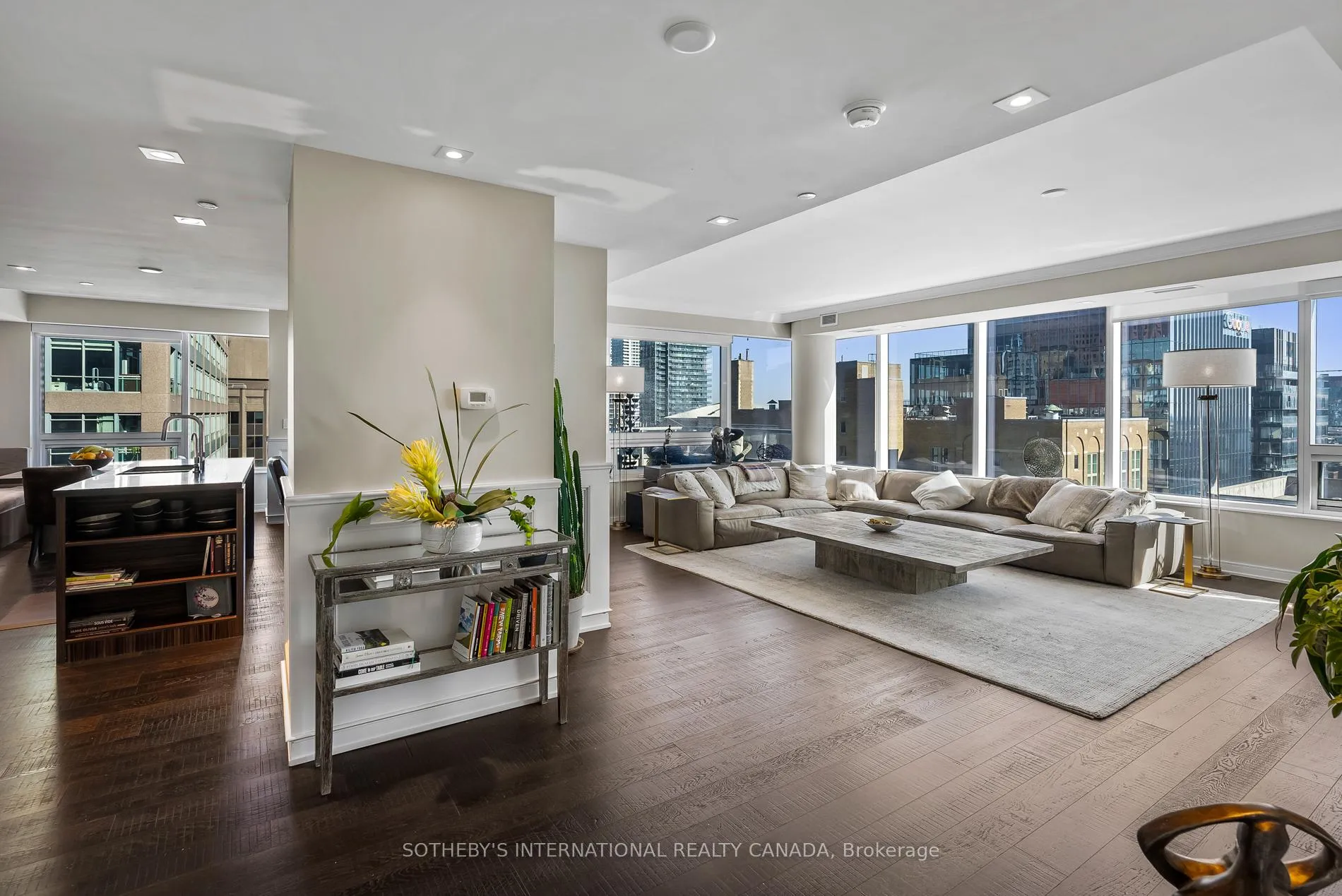 Photo 5 of Unit 2004, 88 Scott Street, Toronto, Church-Yonge Corridor — HOMEH