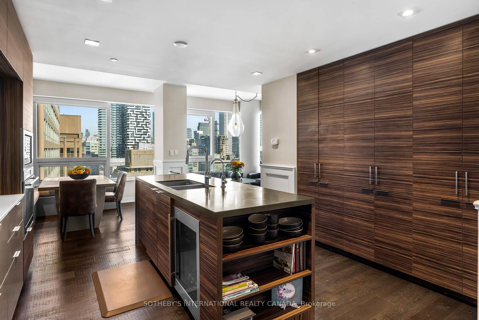 Photo 12 of Unit 2004, 88 Scott Street, Toronto, Church-Yonge Corridor — HOMEH