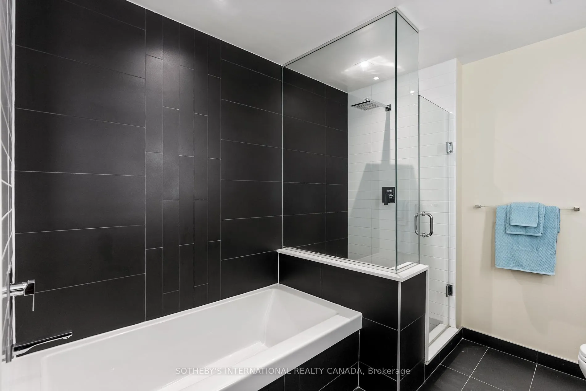 Photo 26 of Unit 2004, 88 Scott Street, Toronto, Church-Yonge Corridor — HOMEH