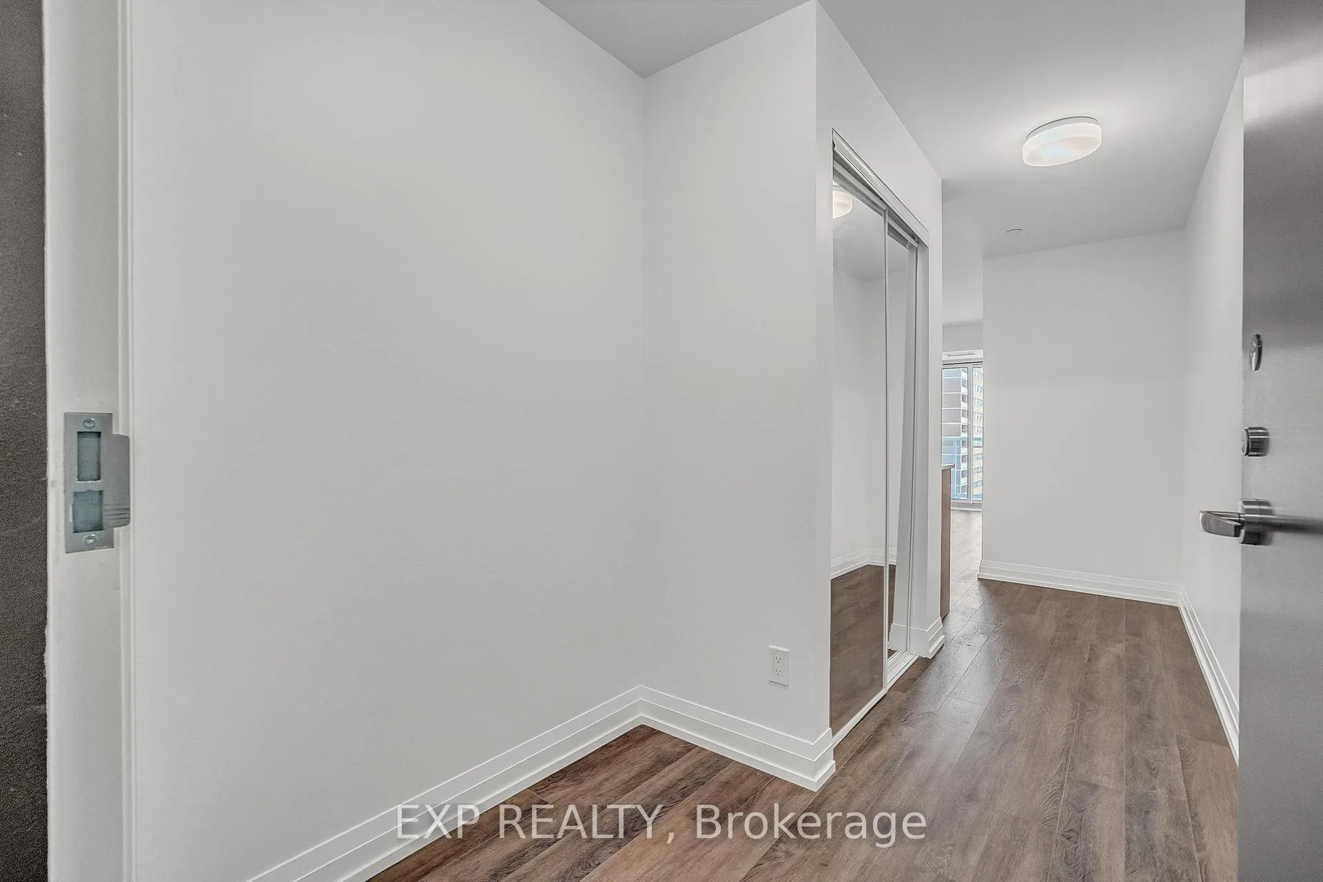 Photo 7 of Unit 1604, 286 Main Street, Toronto, East End-Danforth — HOMEH