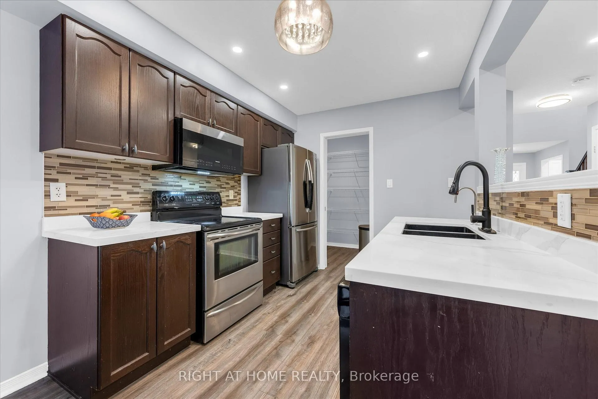 Photo 12 of 175 Sims Estate Drive, Kitchener — HOMEH