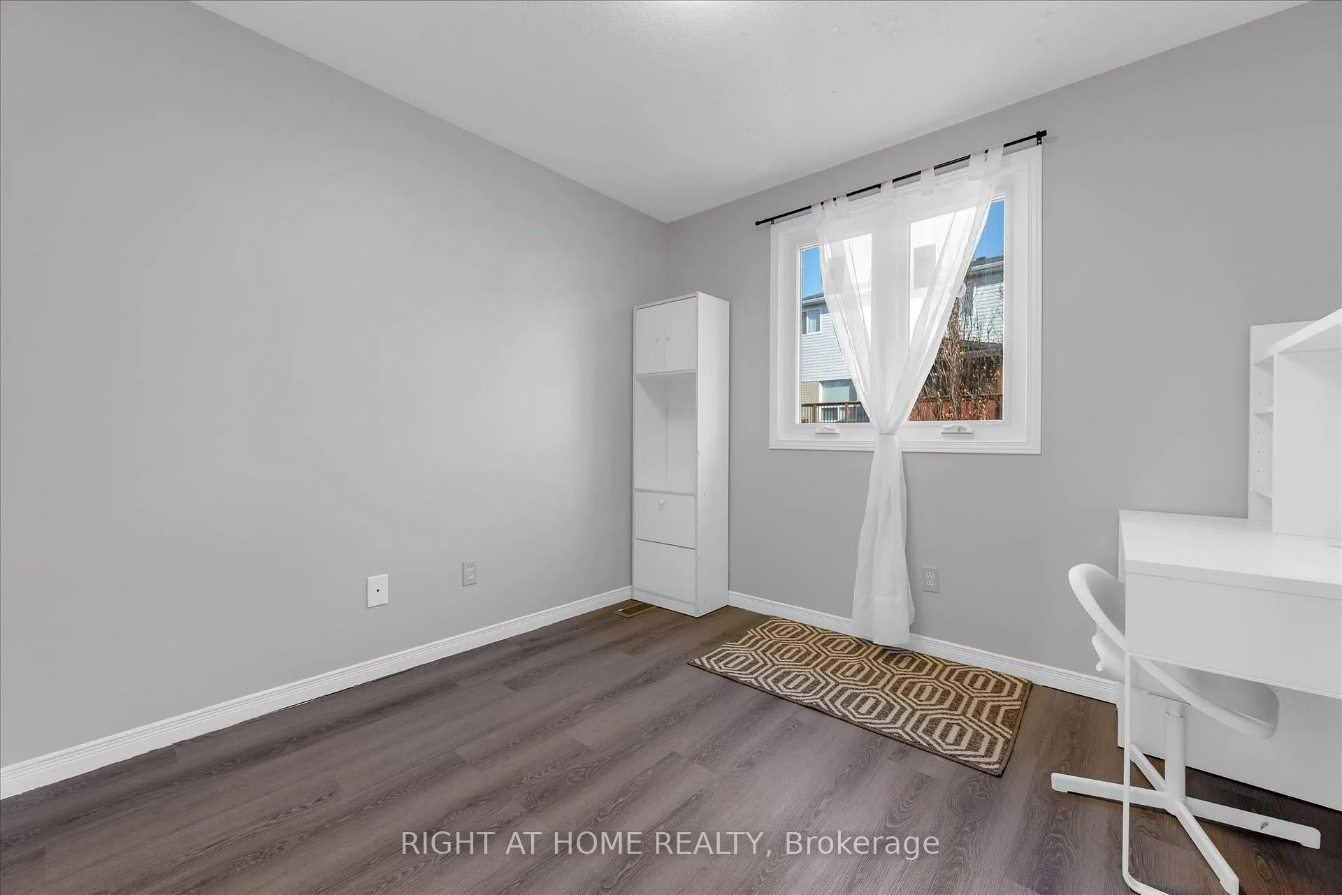 Photo 20 of 175 Sims Estate Drive, Kitchener — HOMEH
