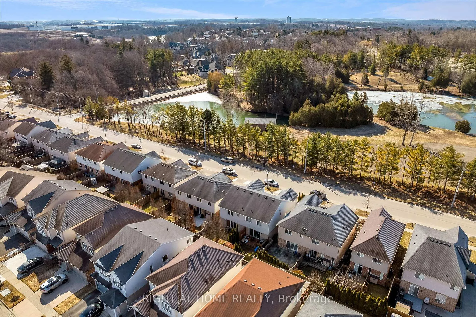 Photo 36 of 175 Sims Estate Drive, Kitchener — HOMEH