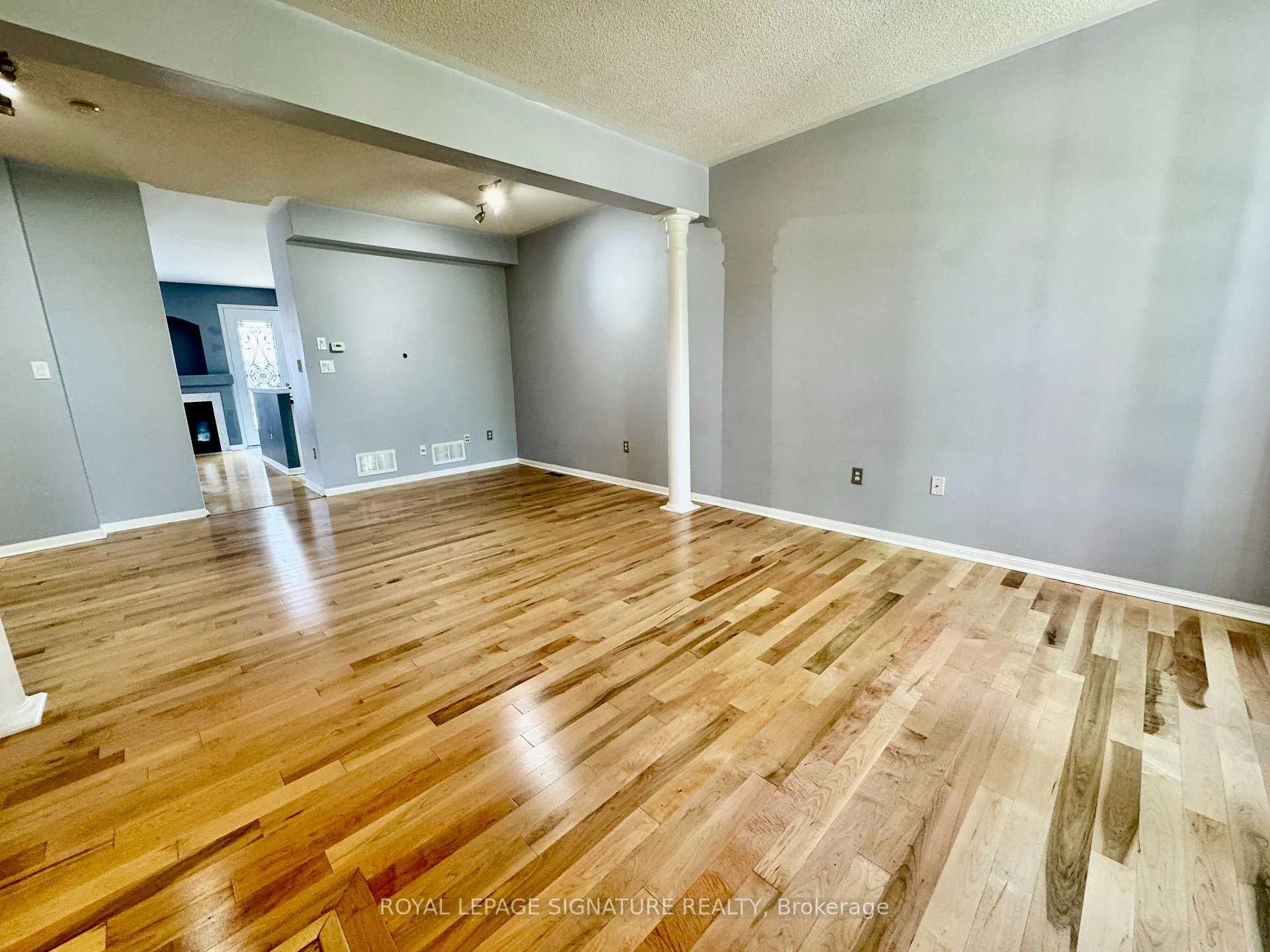 Photo 3 of 77 White's Hill Avenue, Markham, Cornell — HOMEH