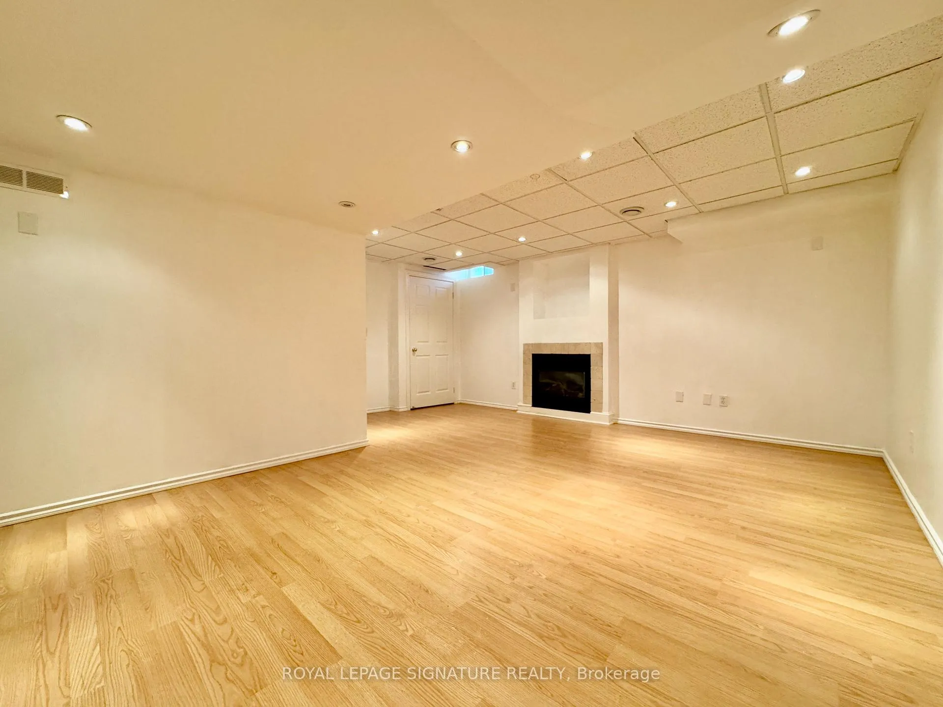 Photo 15 of 77 White's Hill Avenue, Markham, Cornell — HOMEH