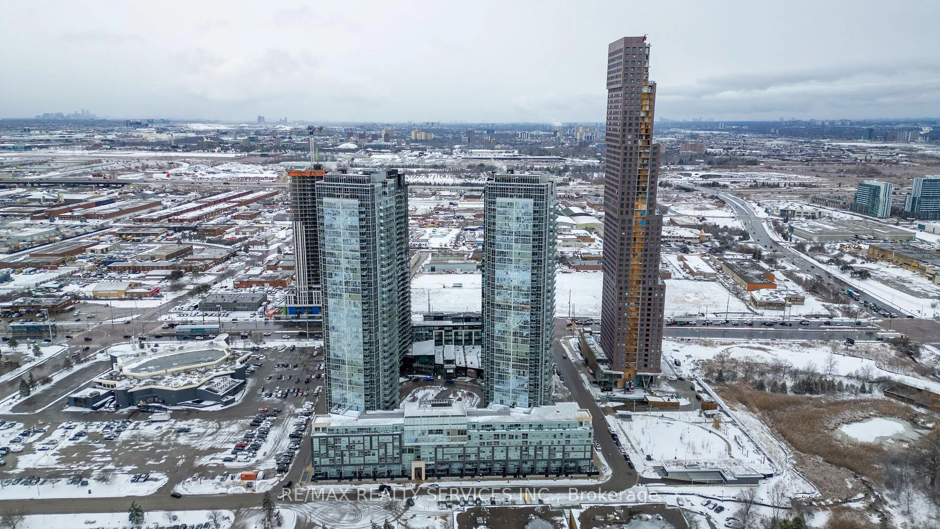 Photo 3 of Unit 215, 2908 Highway 7 Road, Vaughan, Concord — HOMEH