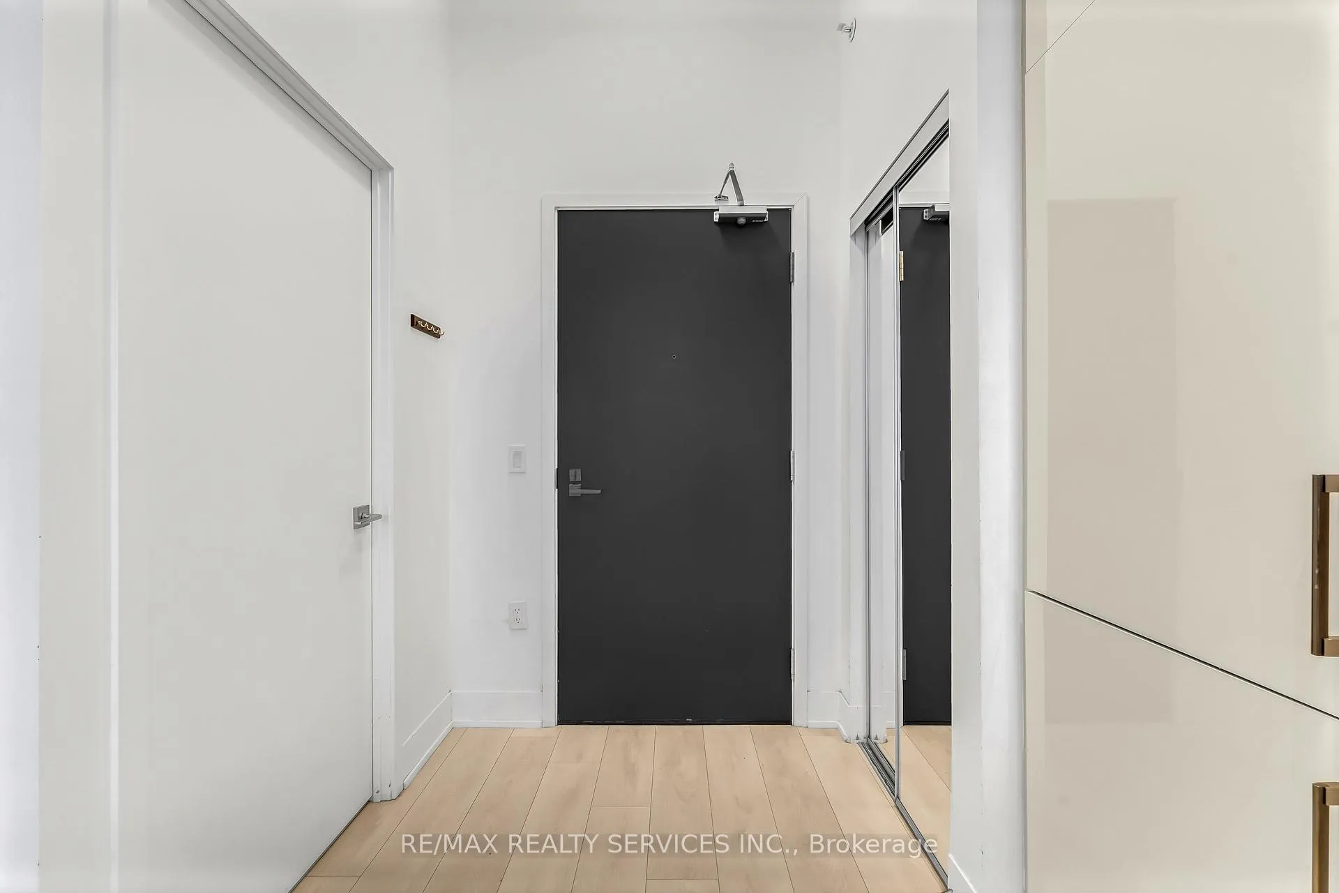 Photo 11 of Unit 215, 2908 Highway 7 Road, Vaughan, Concord — HOMEH