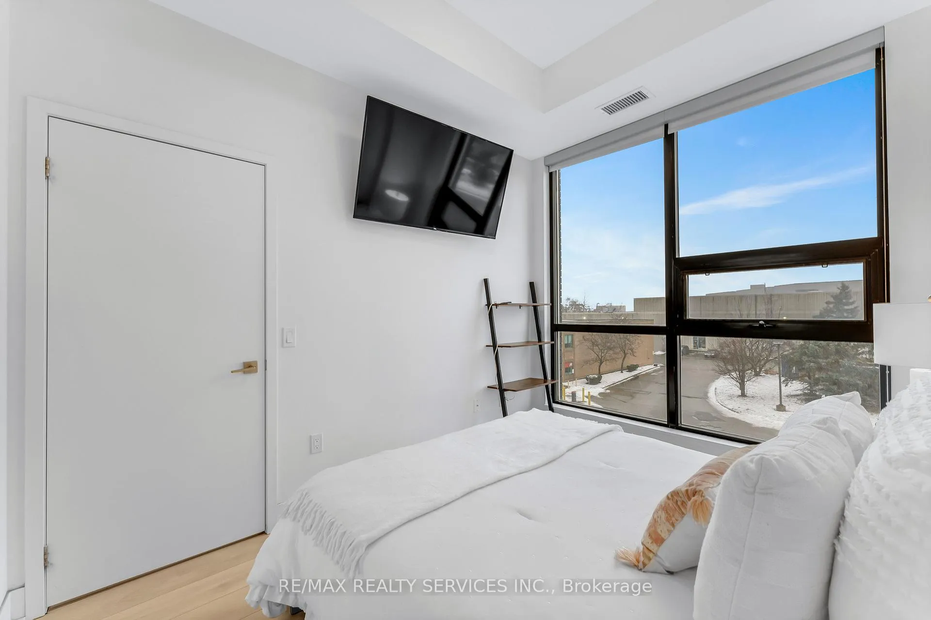 Photo 19 of Unit 215, 2908 Highway 7 Road, Vaughan, Concord — HOMEH