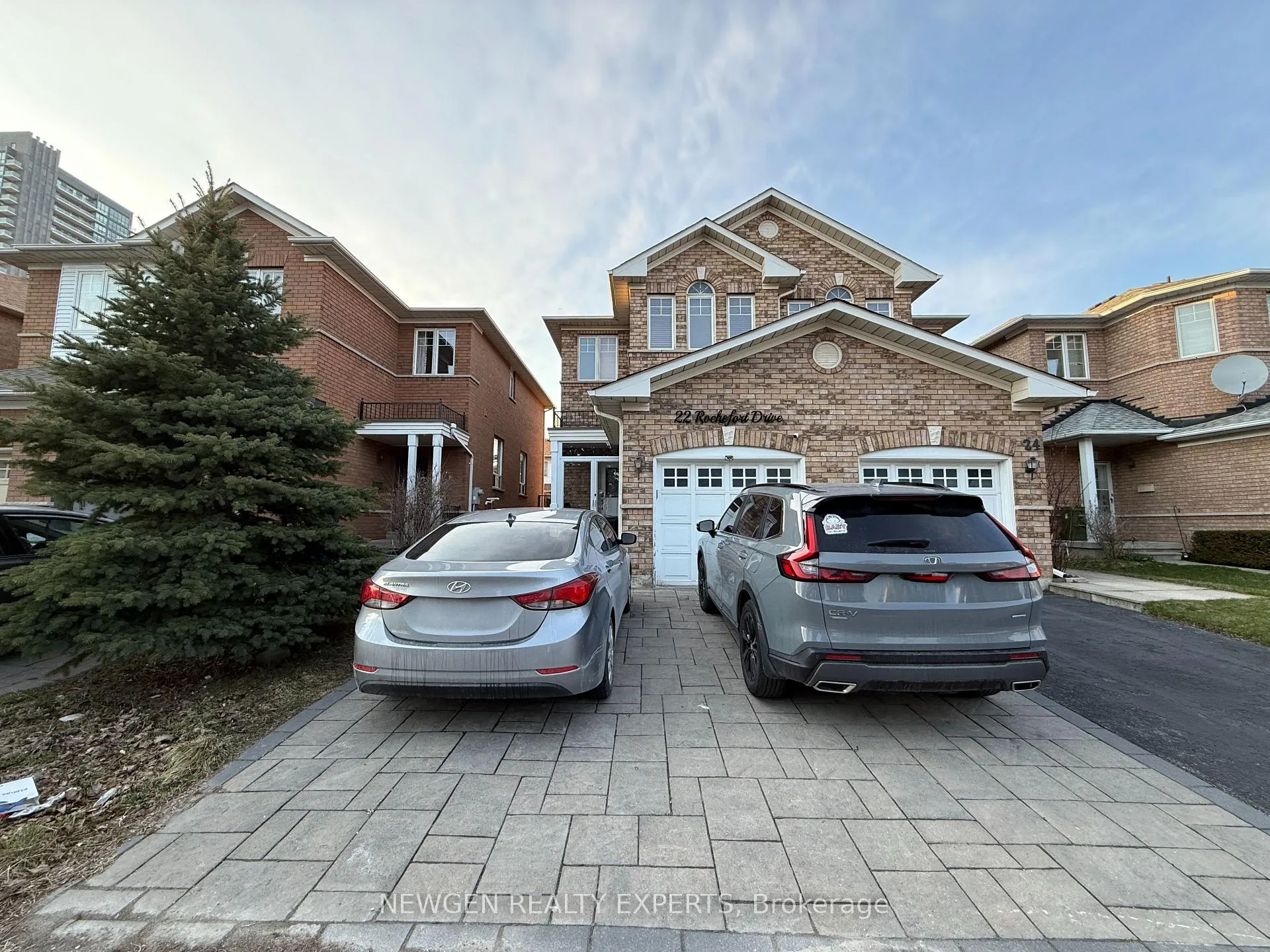 Photo 1 of 22 Rochefort Drive, Toronto, Flemingdon Park — HOMEH
