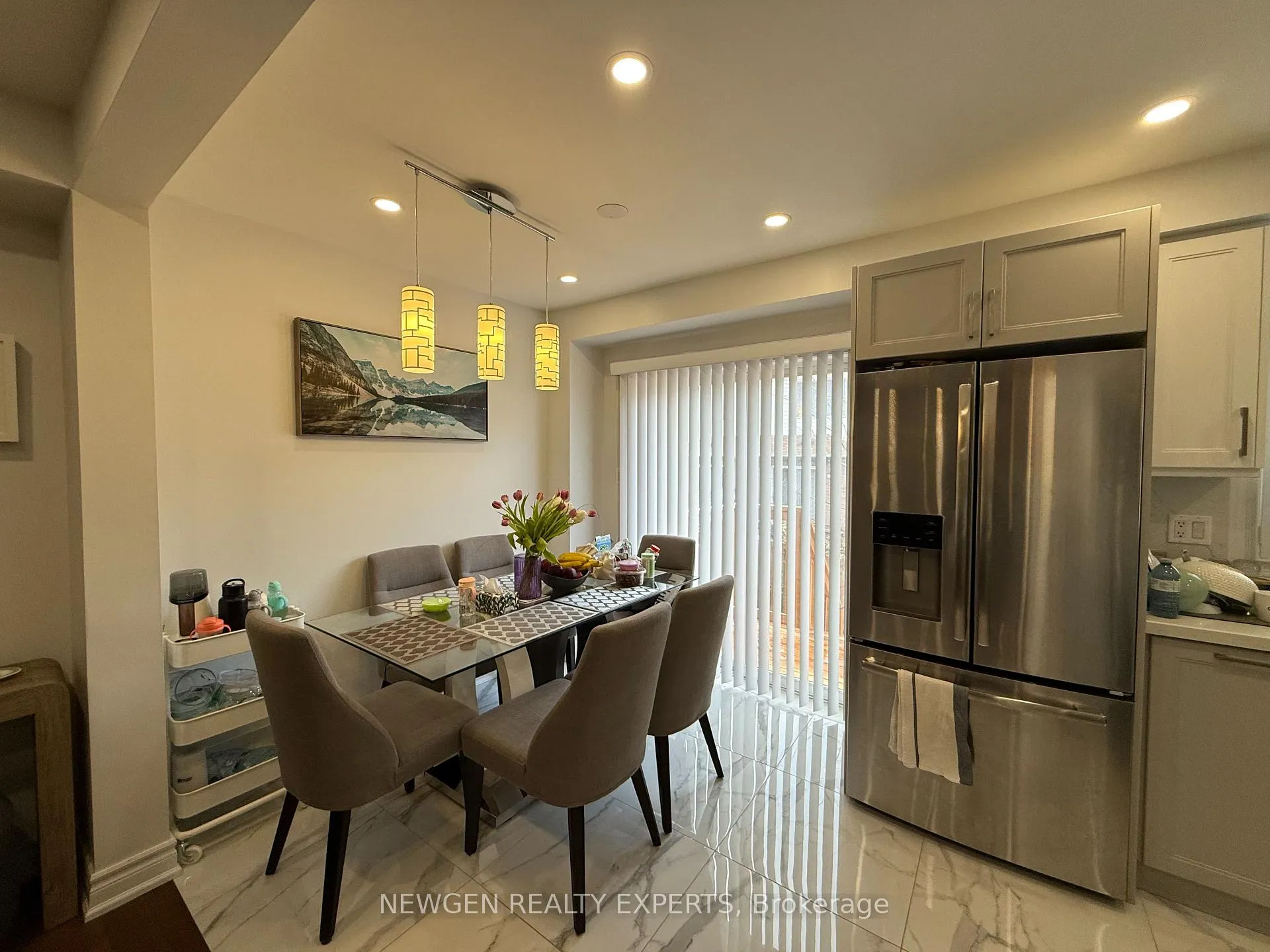 Photo 8 of 22 Rochefort Drive, Toronto, Flemingdon Park — HOMEH