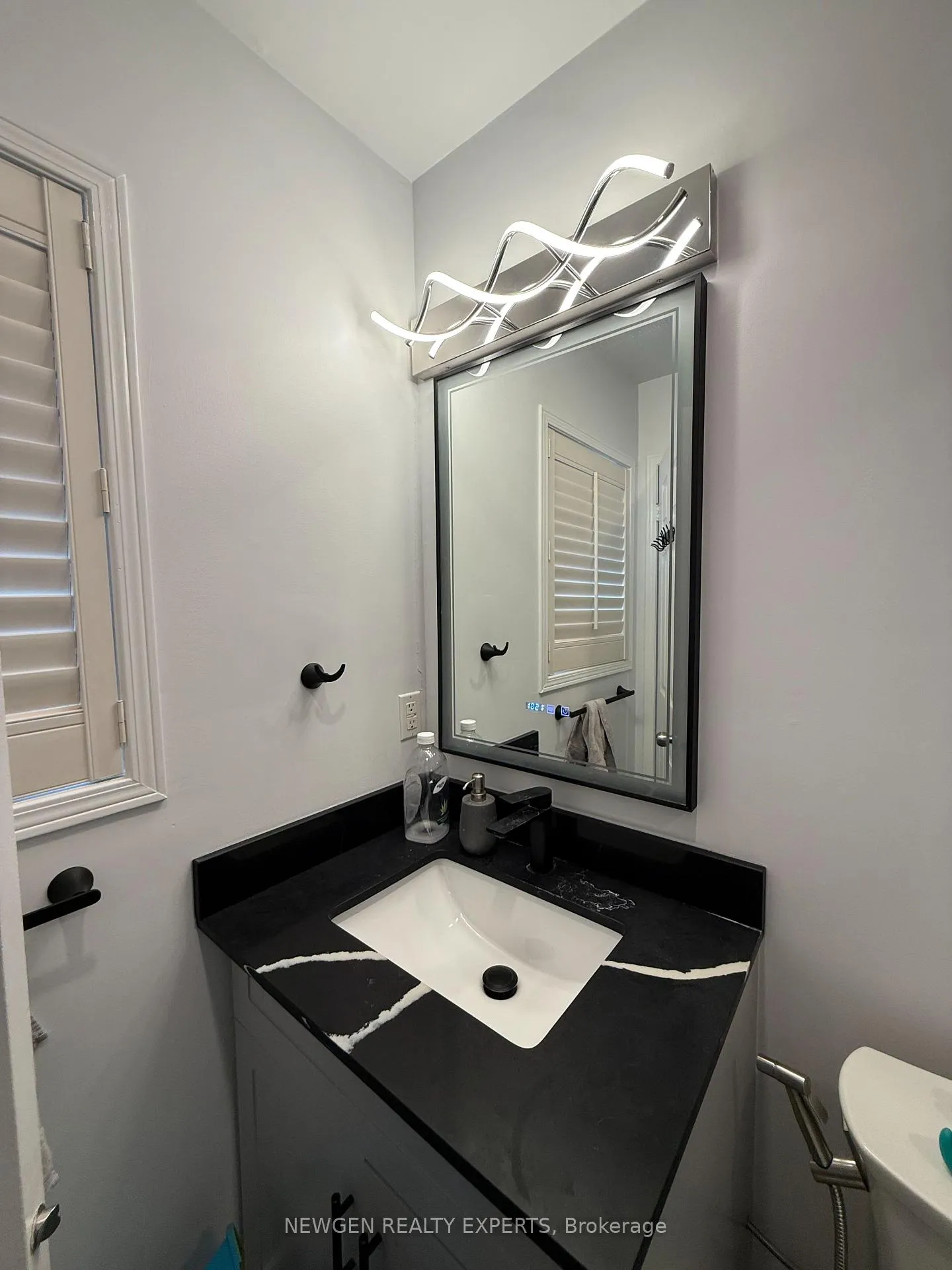 Photo 20 of 22 Rochefort Drive, Toronto, Flemingdon Park — HOMEH