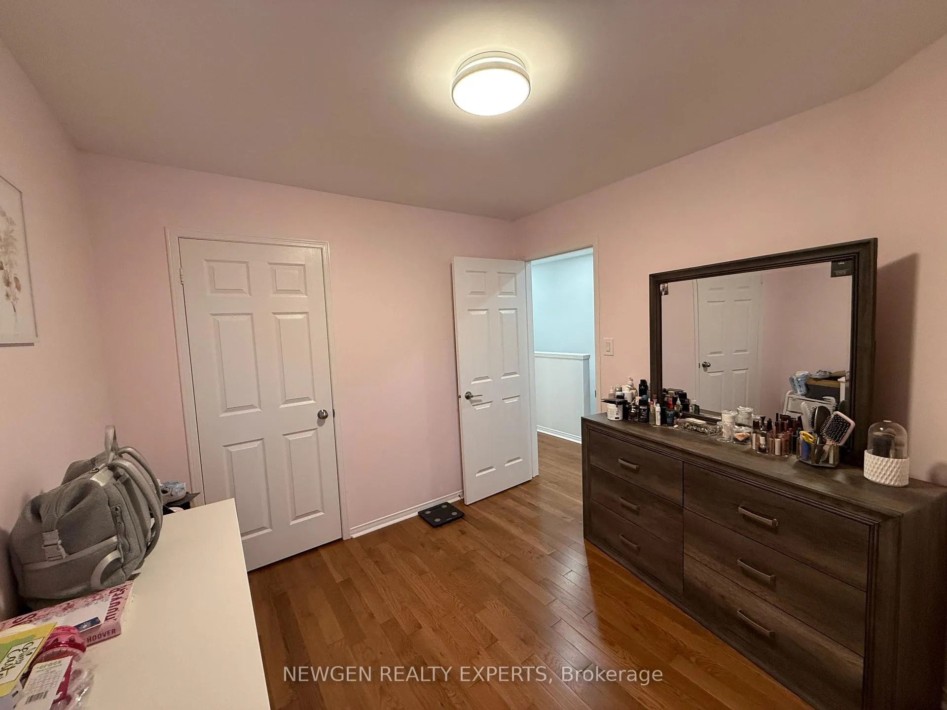 Photo 24 of 22 Rochefort Drive, Toronto, Flemingdon Park — HOMEH