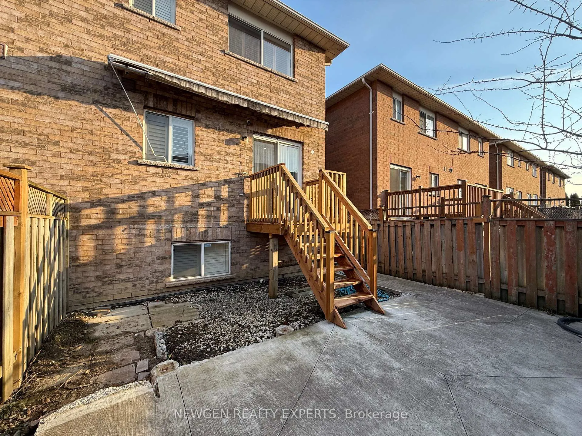 Photo 38 of 22 Rochefort Drive, Toronto, Flemingdon Park — HOMEH