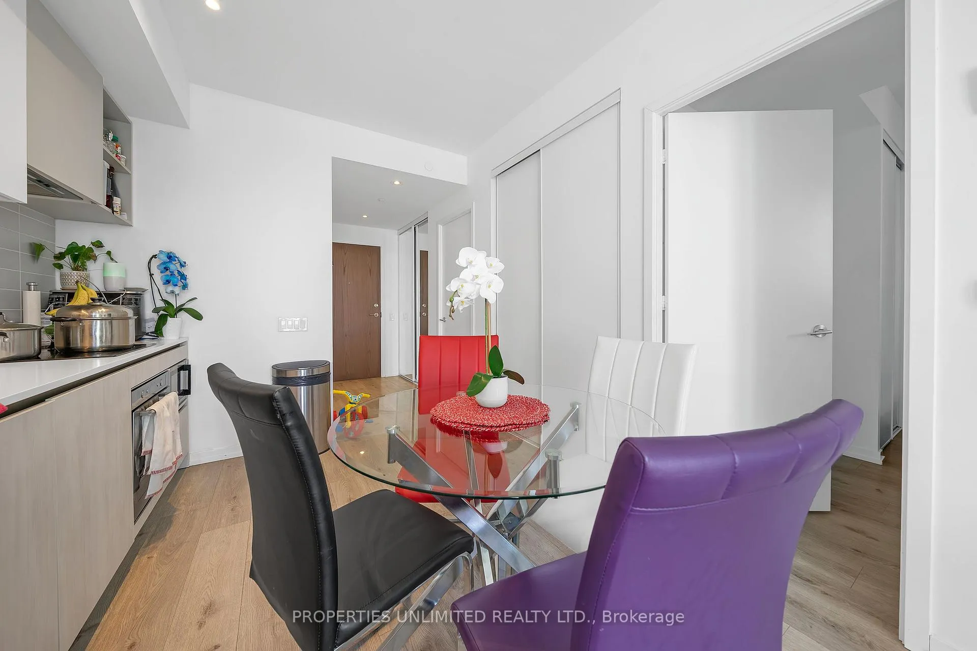 Photo 8 of Unit 4903, 7890 Jane Street, Vaughan, Vaughan Corporate Centre — HOMEH