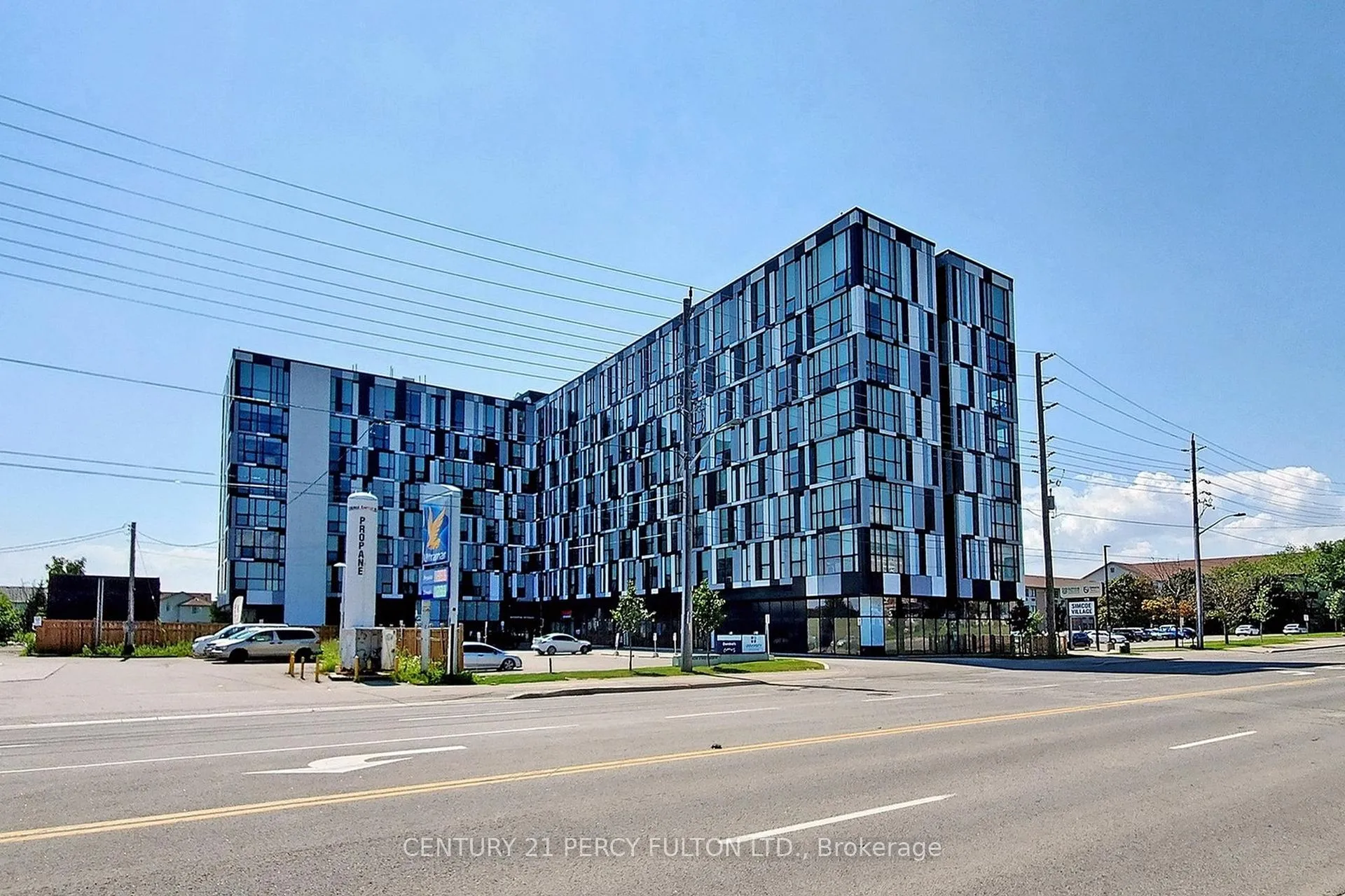 Front of Unit 633, 1900 Simcoe Street N
