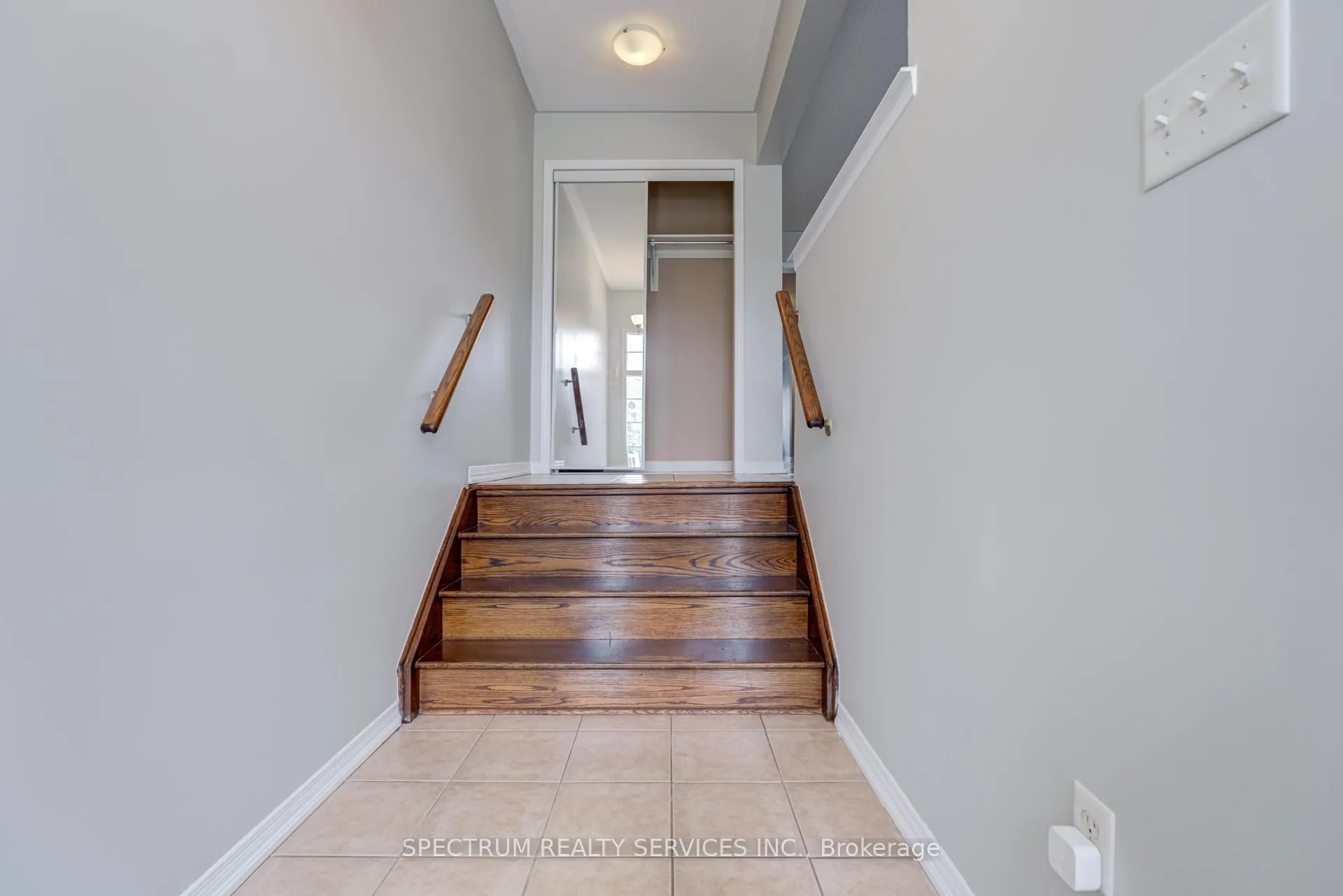 Photo 3 of 14 Martell Gate, Aurora, Bayview Northeast — HOMEH