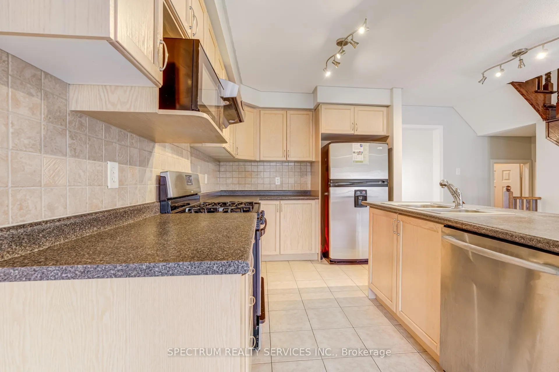 Photo 12 of 14 Martell Gate, Aurora, Bayview Northeast — HOMEH