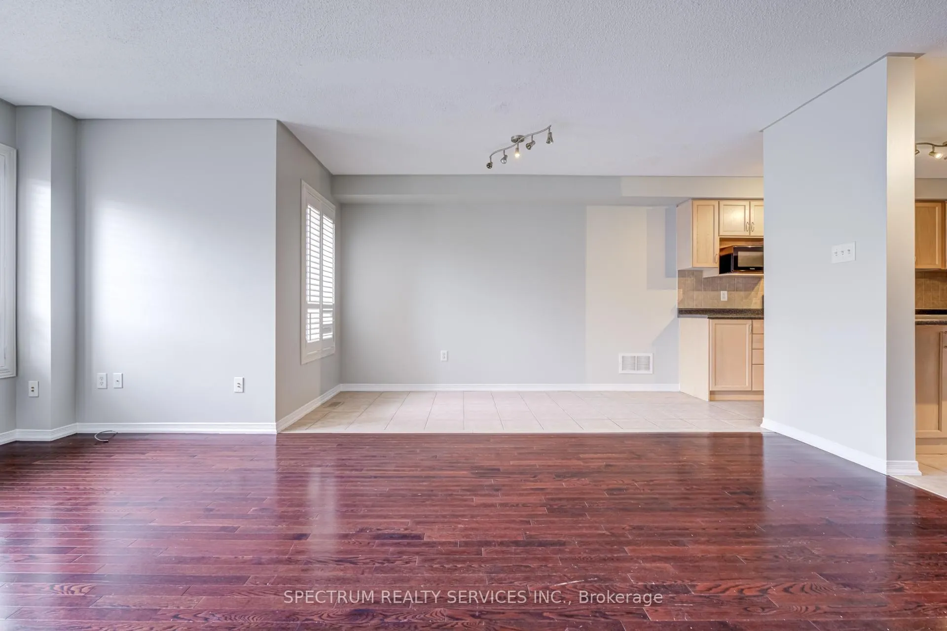 Photo 17 of 14 Martell Gate, Aurora, Bayview Northeast — HOMEH
