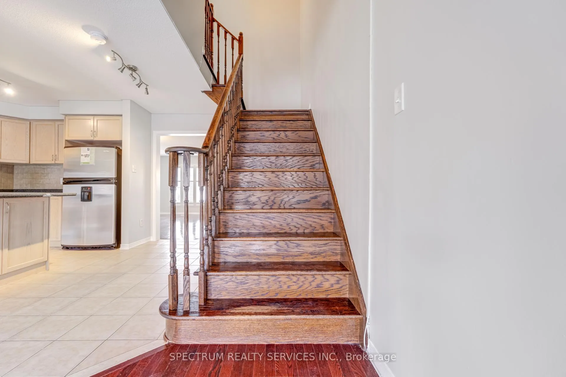 Photo 20 of 14 Martell Gate, Aurora, Bayview Northeast — HOMEH