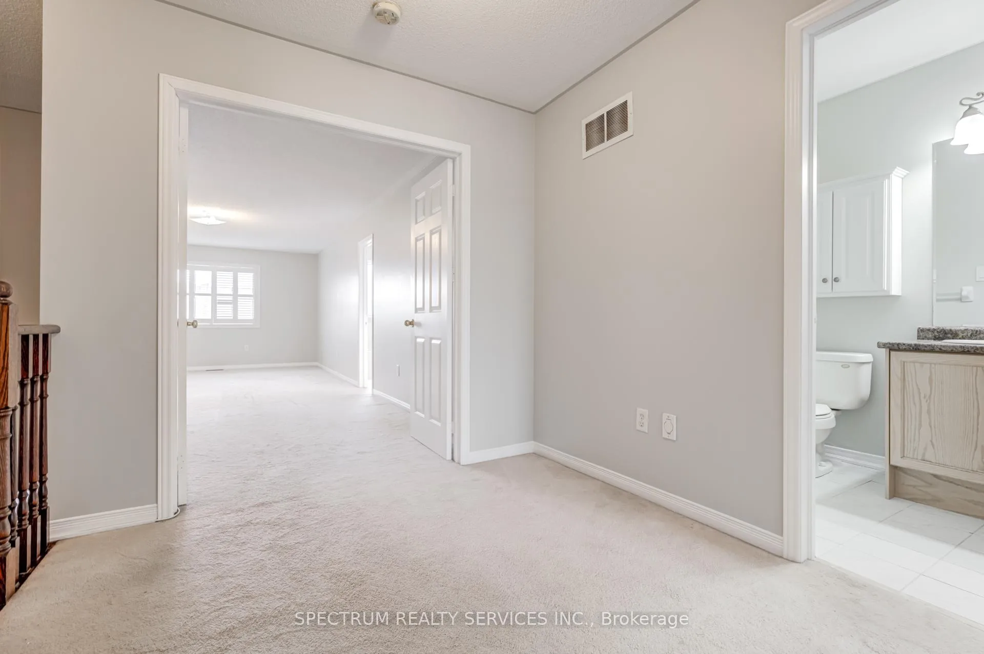Photo 23 of 14 Martell Gate, Aurora, Bayview Northeast — HOMEH