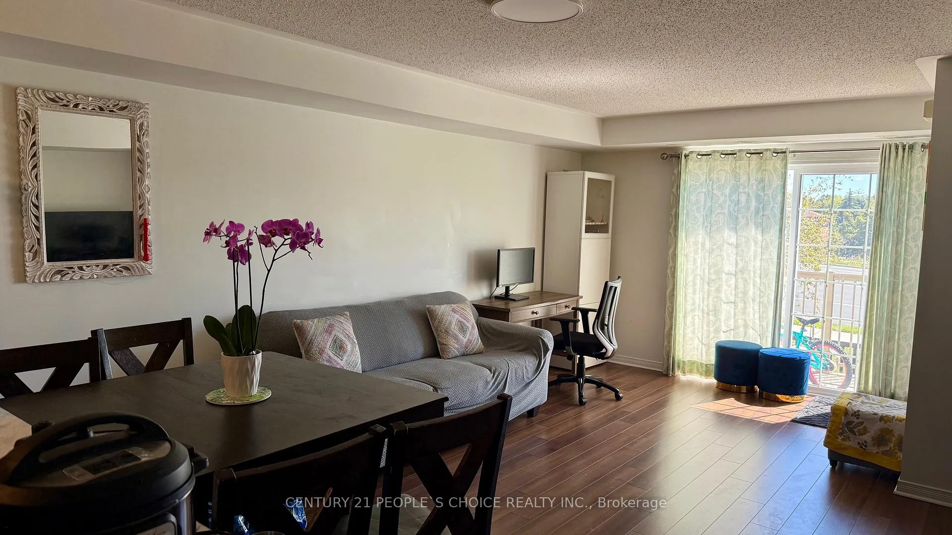 Photo 8 of Unit 10, 152 Kingston Road W, Ajax, Central — HOMEH