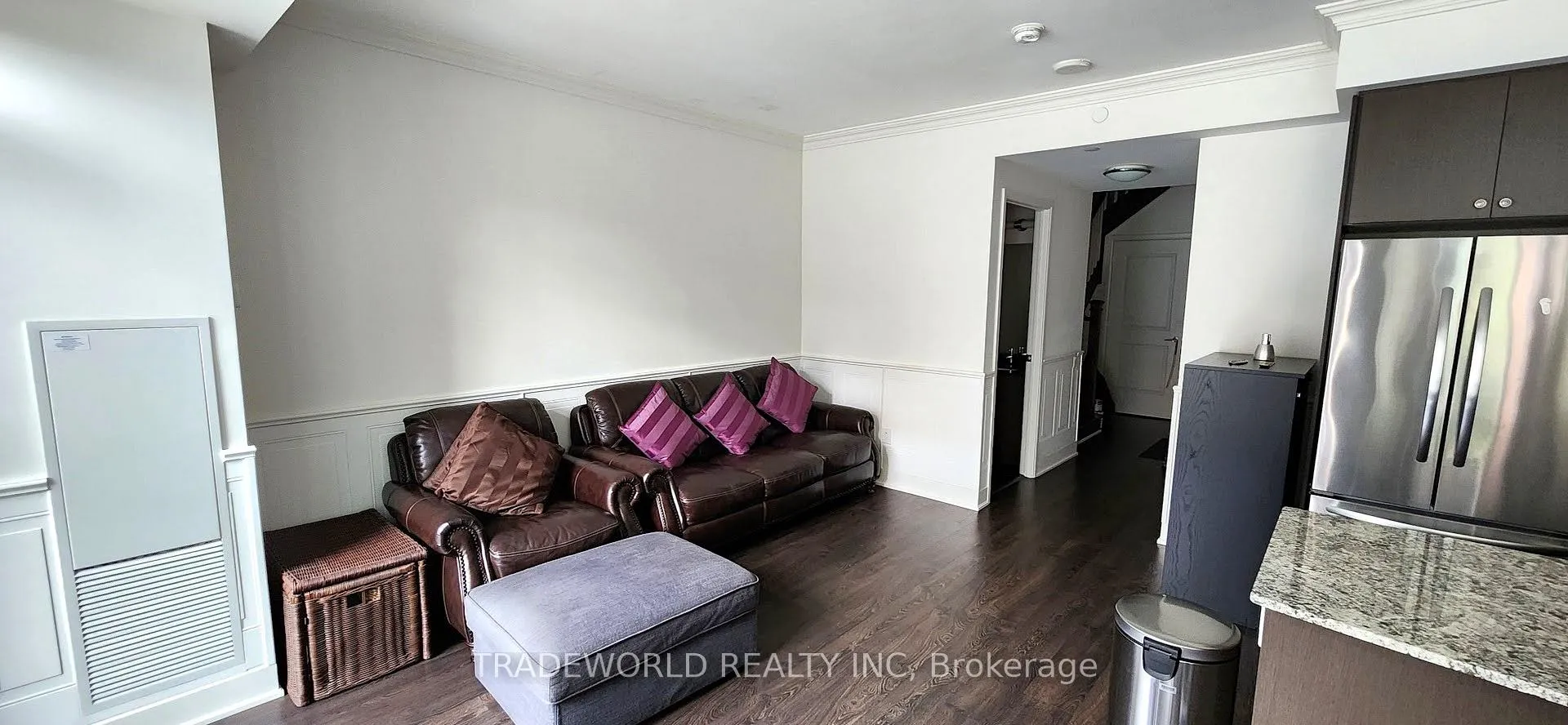 Photo 4 of Unit 101, 7608 Yonge Street, Vaughan, Crestwood-Springfarm-Yorkhill — HOMEH