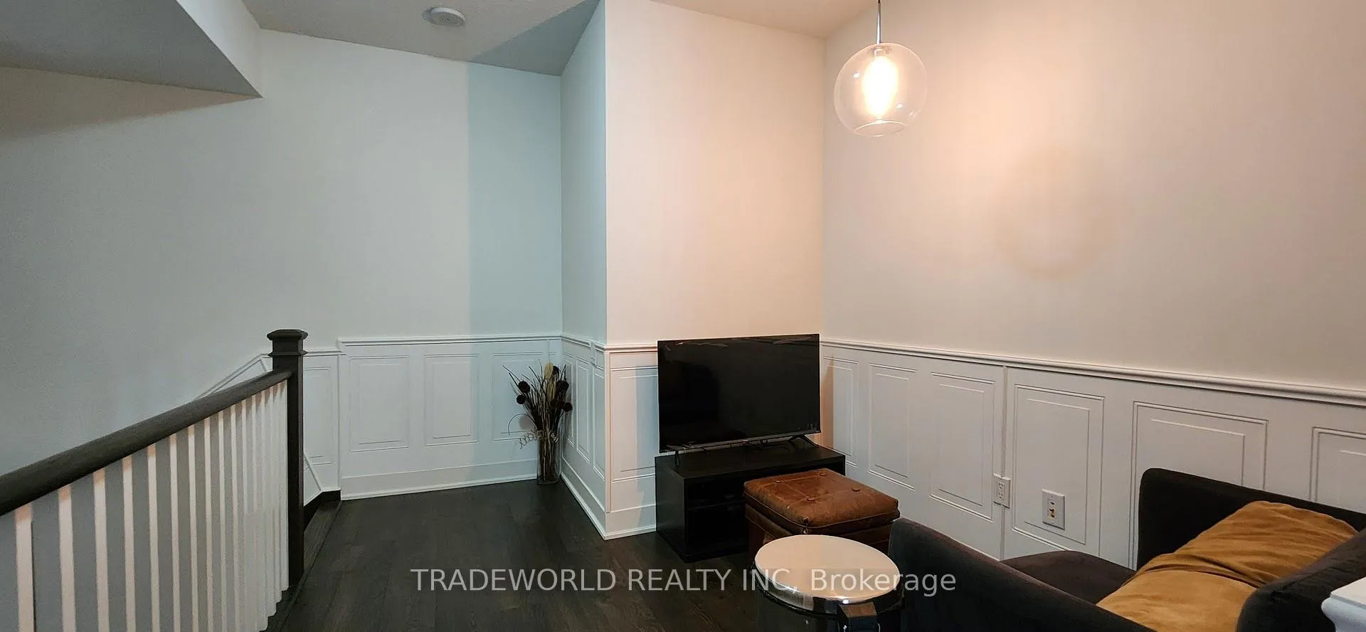 Photo 11 of Unit 101, 7608 Yonge Street, Vaughan, Crestwood-Springfarm-Yorkhill — HOMEH
