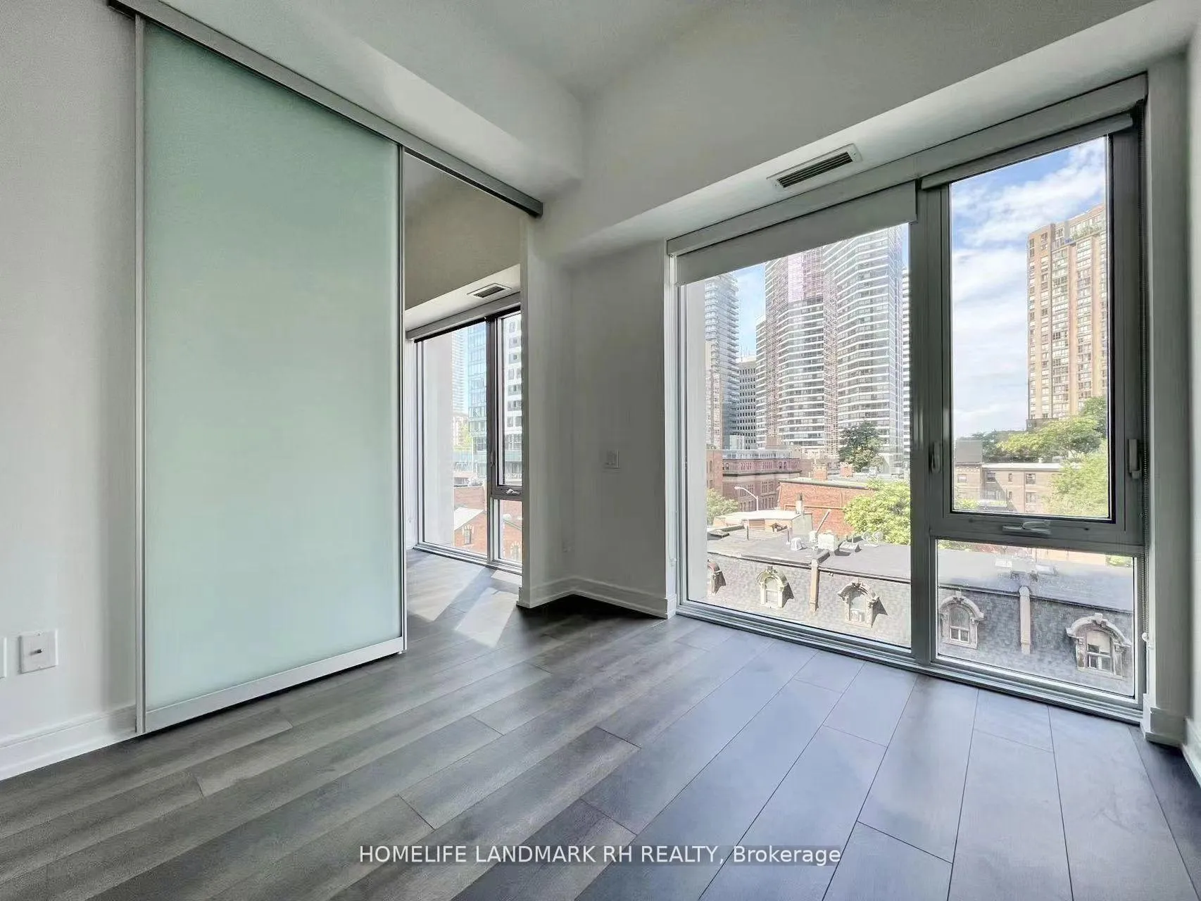 Photo 6 of Unit 511, 3 Gloucester Street, Toronto, Church-Yonge Corridor — HOMEH