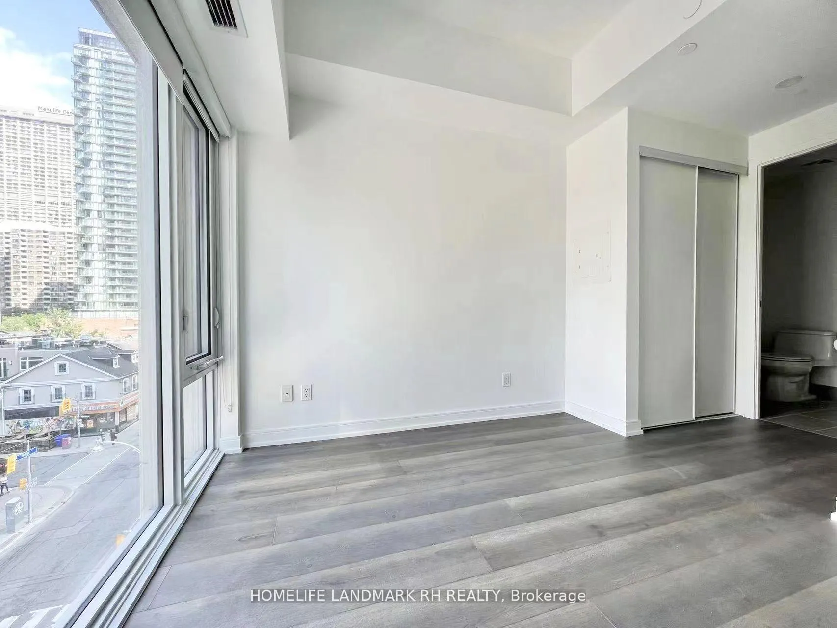 Photo 8 of Unit 511, 3 Gloucester Street, Toronto, Church-Yonge Corridor — HOMEH