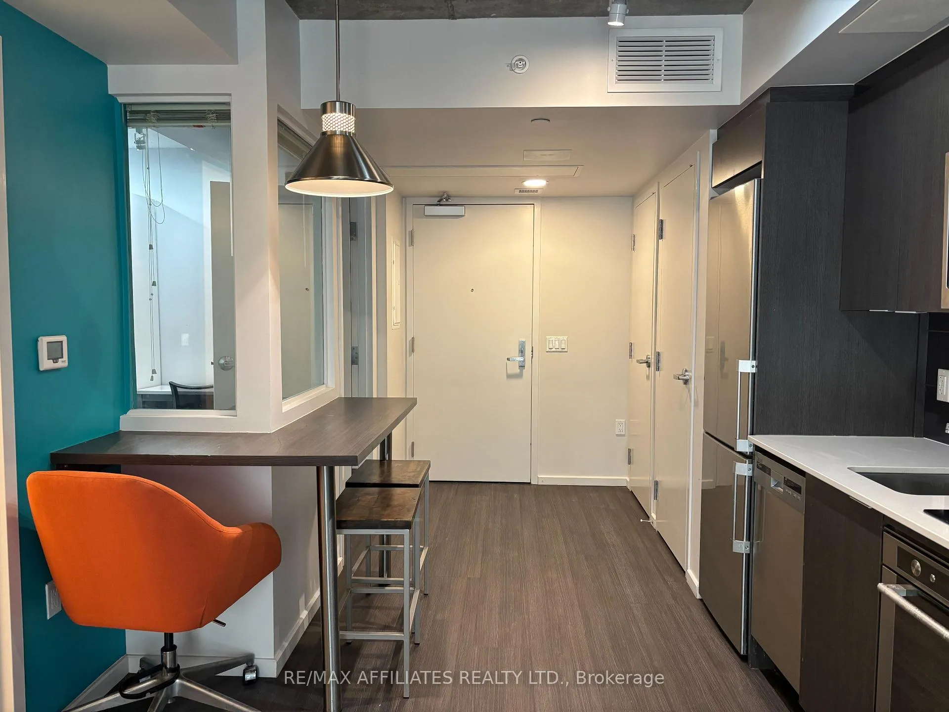 Photo 6 of 105 Champagne Avenue S, Ottawa, West Centre Town — HOMEH
