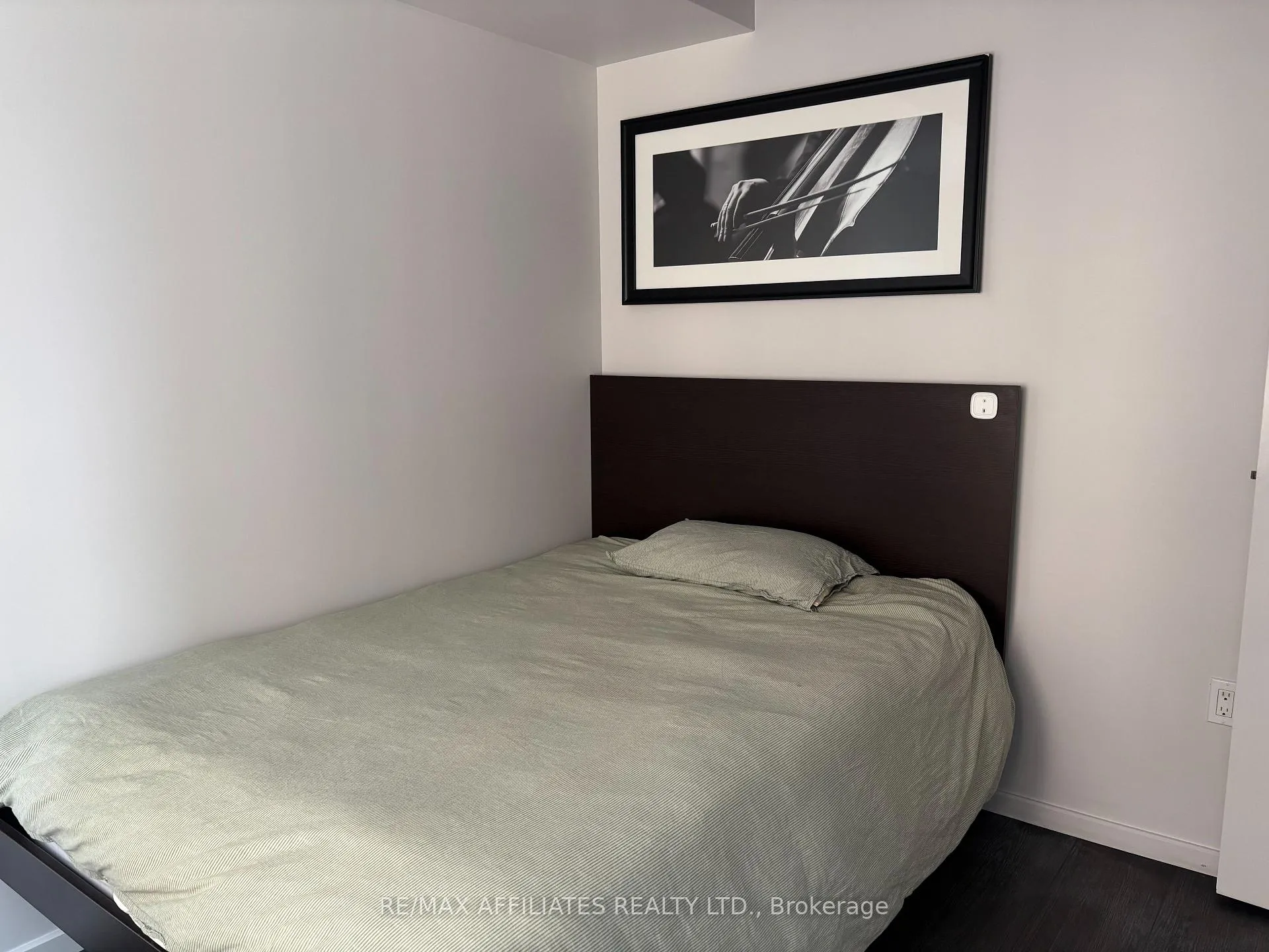 Photo 14 of 105 Champagne Avenue S, Ottawa, West Centre Town — HOMEH