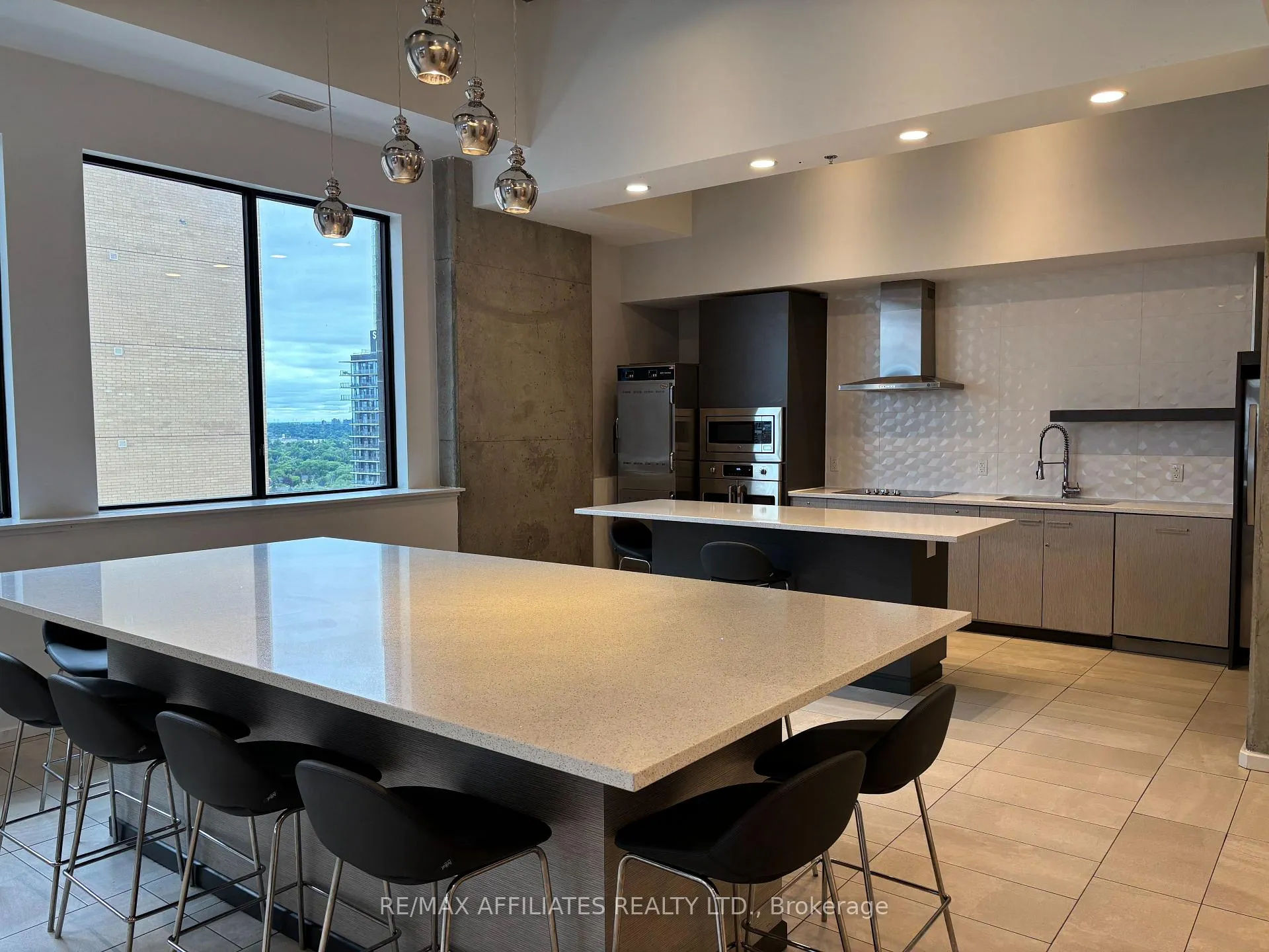 Photo 26 of 105 Champagne Avenue S, Ottawa, West Centre Town — HOMEH