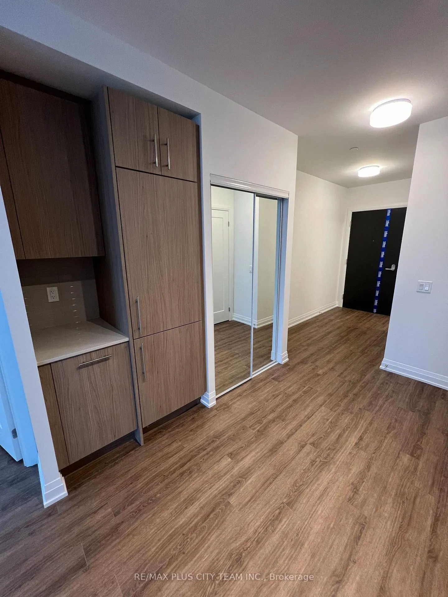 Photo 2 of Unit 1106, 286 Main Street, Toronto, East End-Danforth — HOMEH