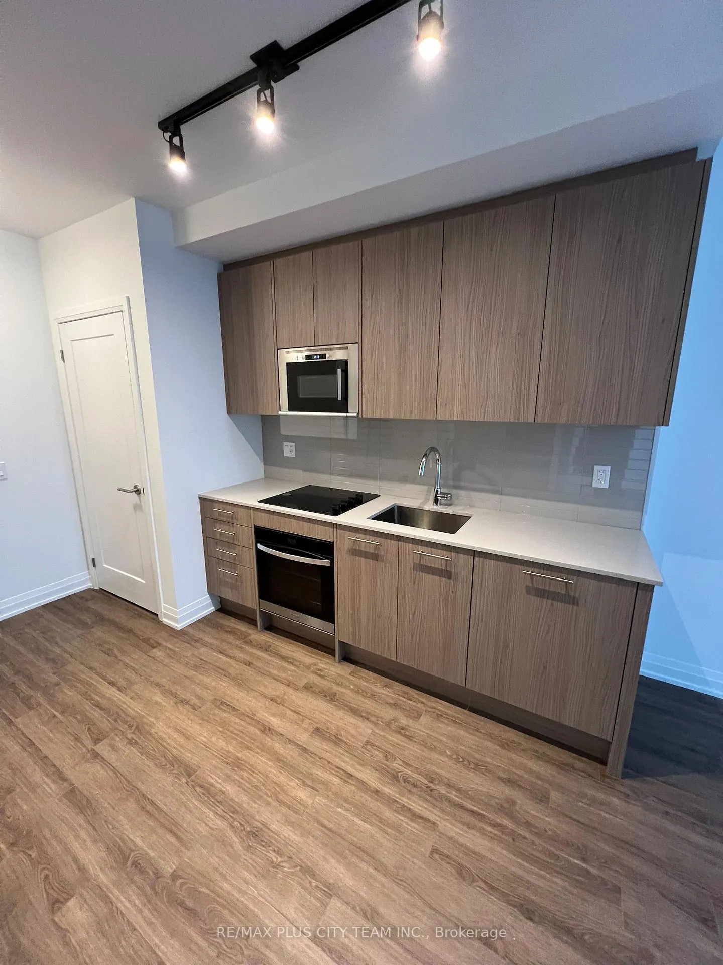 Photo 6 of Unit 1106, 286 Main Street, Toronto, East End-Danforth — HOMEH
