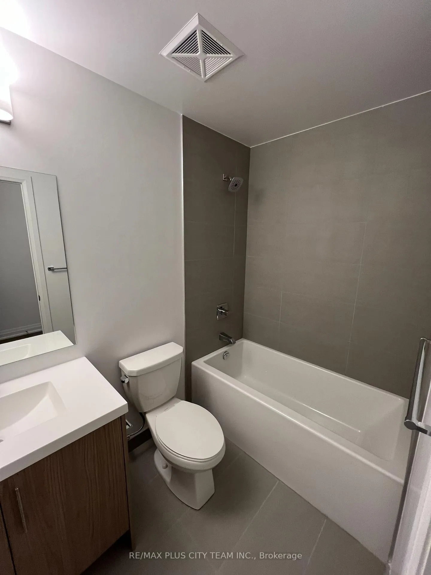 Photo 9 of Unit 1106, 286 Main Street, Toronto, East End-Danforth — HOMEH