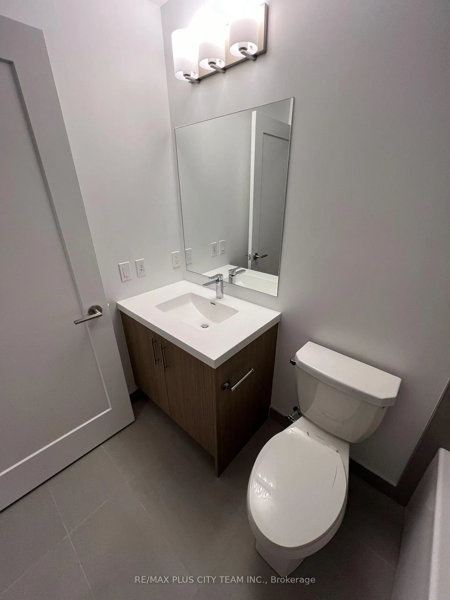 Photo 10 of Unit 1106, 286 Main Street, Toronto, East End-Danforth — HOMEH