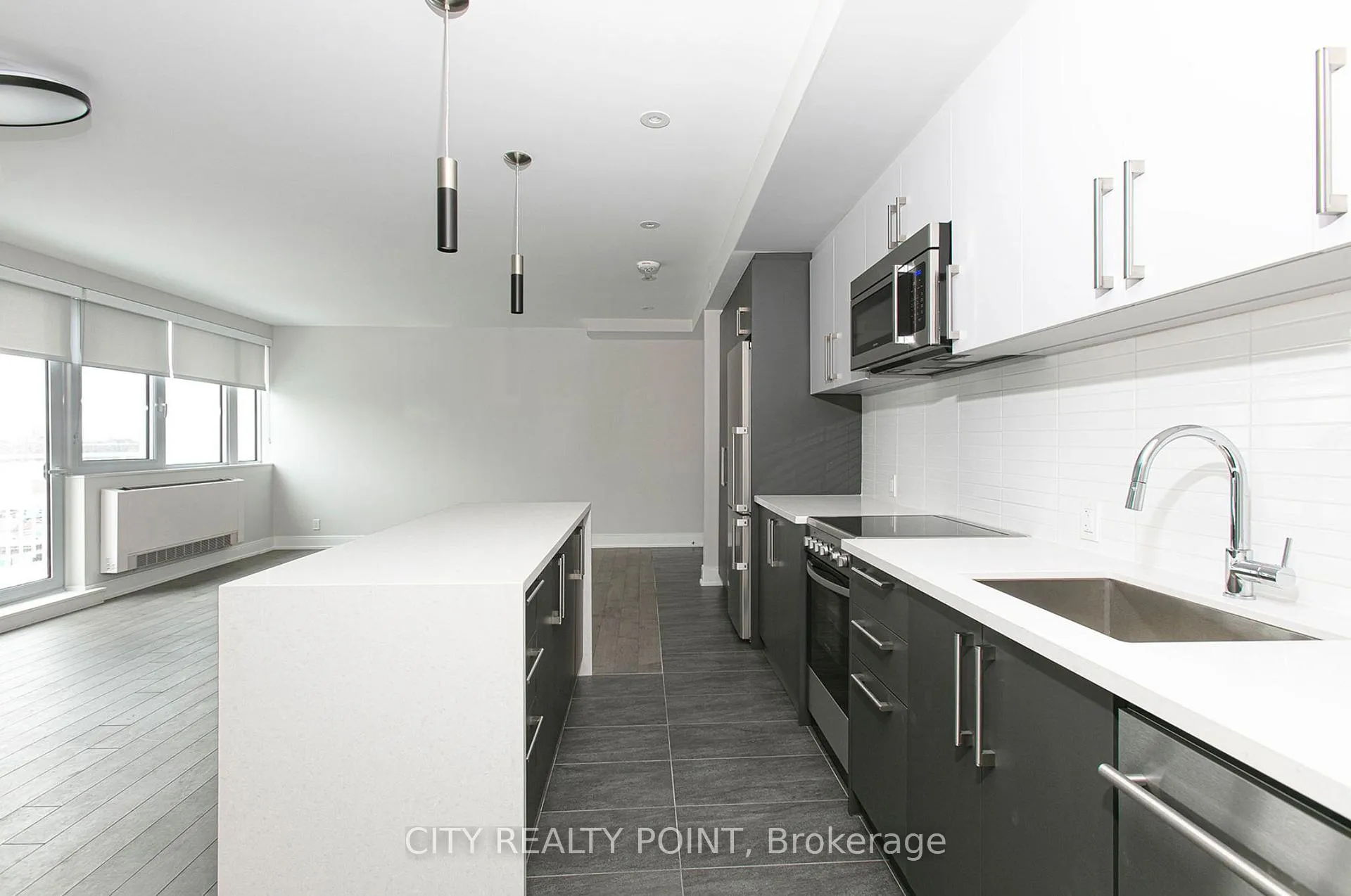 Photo 7 of Unit 708, 11 Walmer Street, Toronto, The Annex — HOMEH