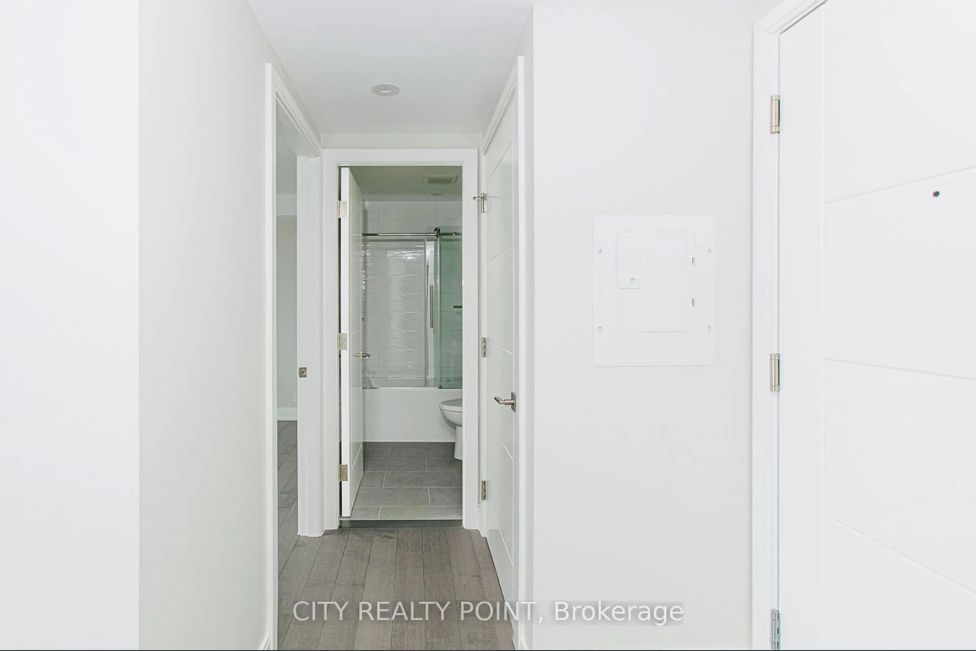 Photo 14 of Unit 708, 11 Walmer Street, Toronto, The Annex — HOMEH