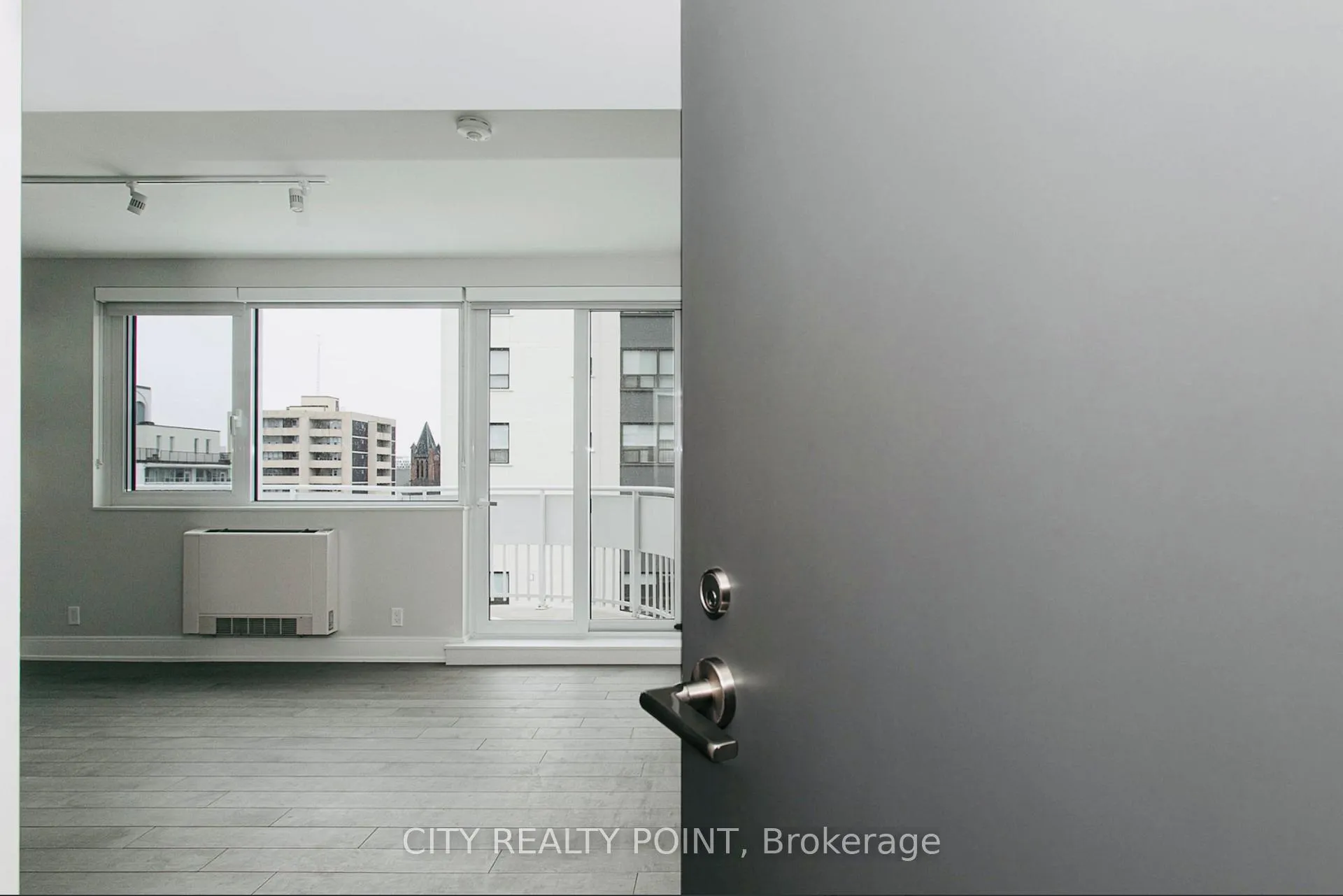 Photo 23 of Unit 708, 11 Walmer Street, Toronto, The Annex — HOMEH