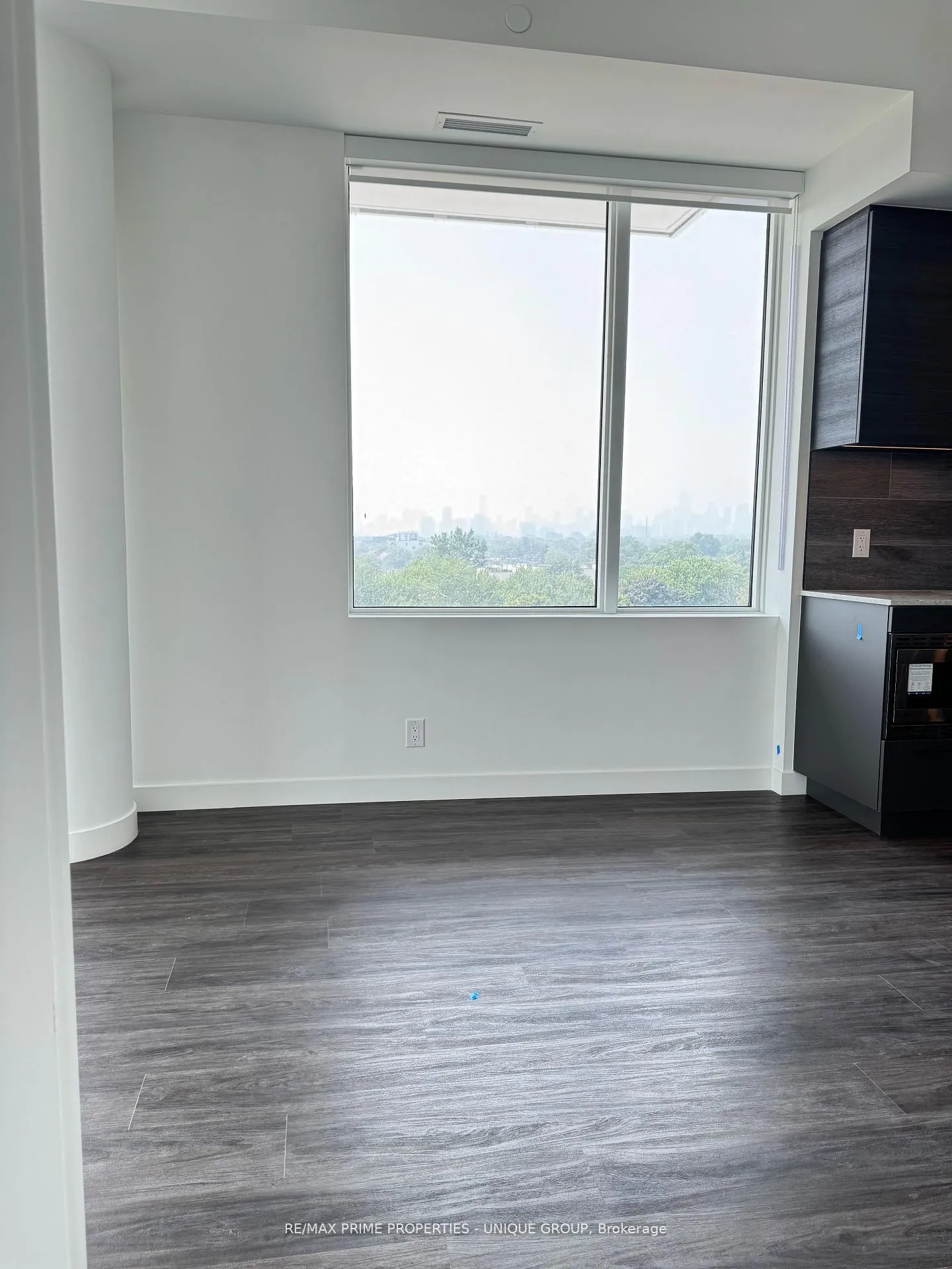 Photo 6 of Unit 712, 1050 Eastern Avenue, Toronto, The Beaches — HOMEH