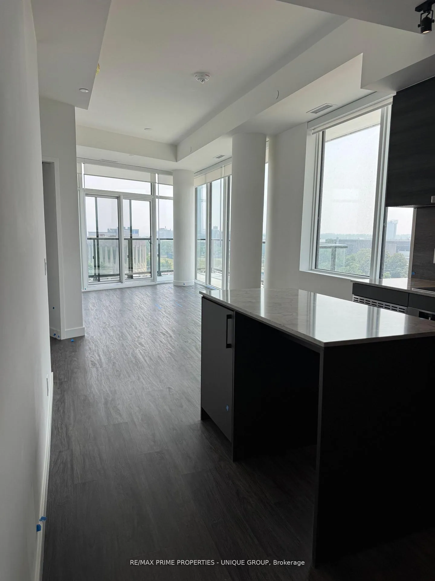 Photo 7 of Unit 712, 1050 Eastern Avenue, Toronto, The Beaches — HOMEH