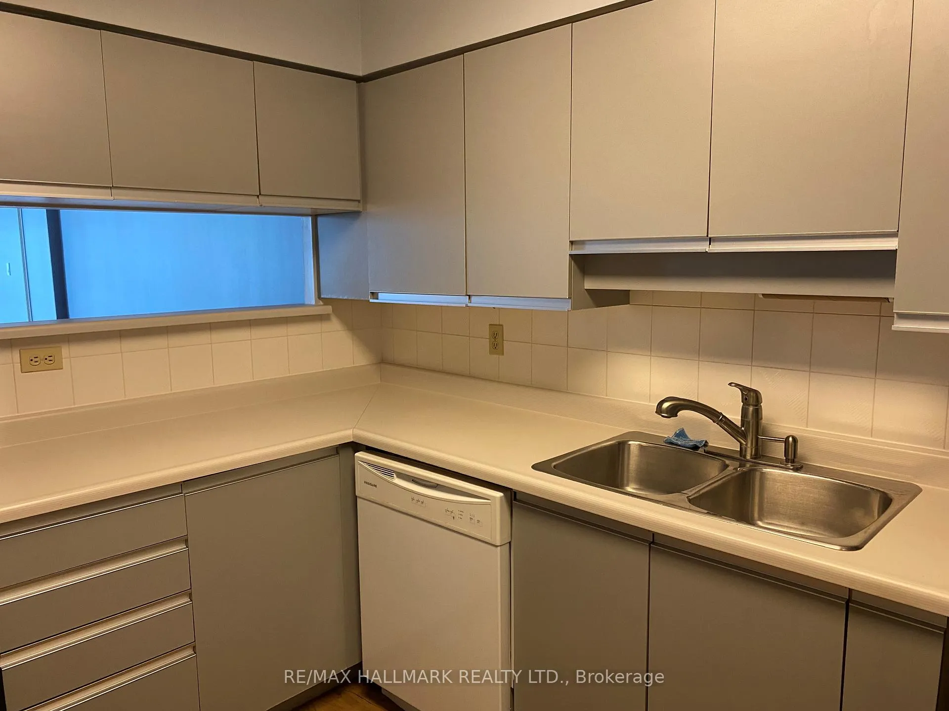 Photo 5 of Unit PH7, 1890 Valley farm Rd., Pickering, Town Centre — HOMEH